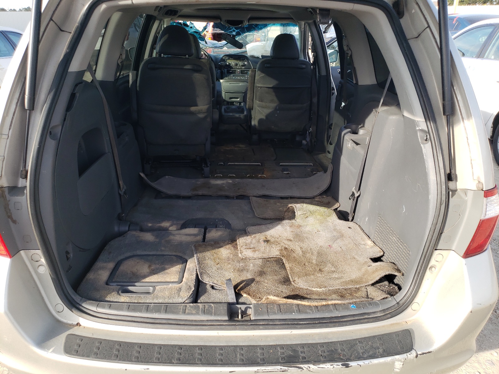 Photo 9 from auction – 2006 HONDA ODYSSEY EX with VIN 5FNRL38636B433203