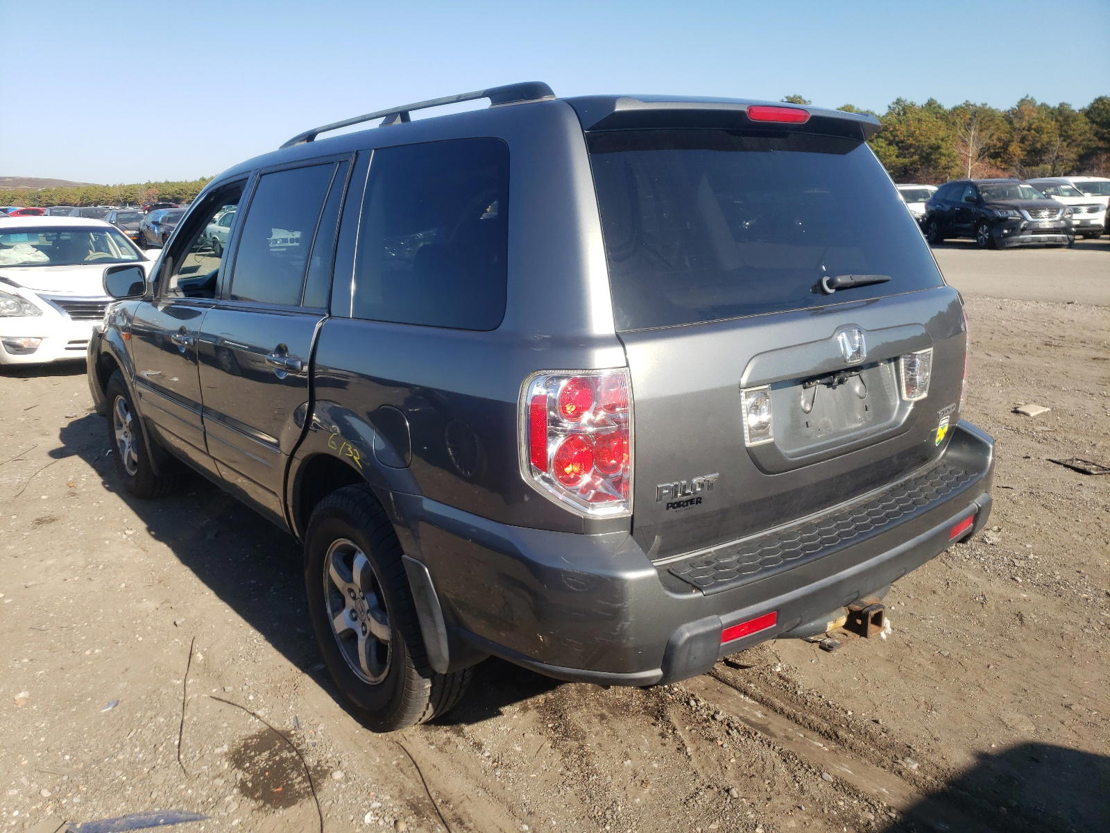 Photo 3 from auction – 2007 HONDA PILOT EXL with VIN 5FNYF18667B004906