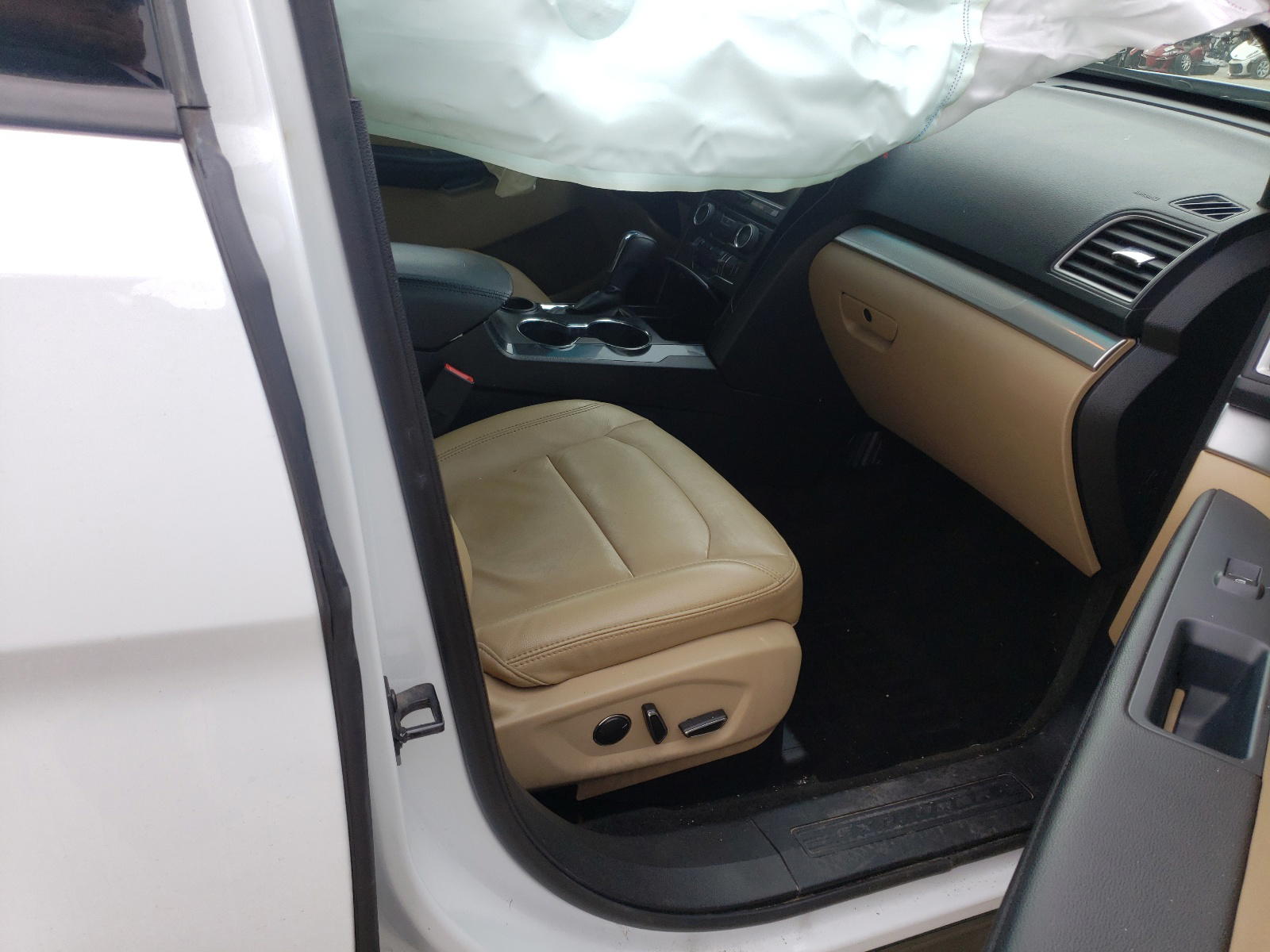 Photo 5 from auction – 2016 FORD EXPLORER X with VIN 1FM5K7D86GGA24096