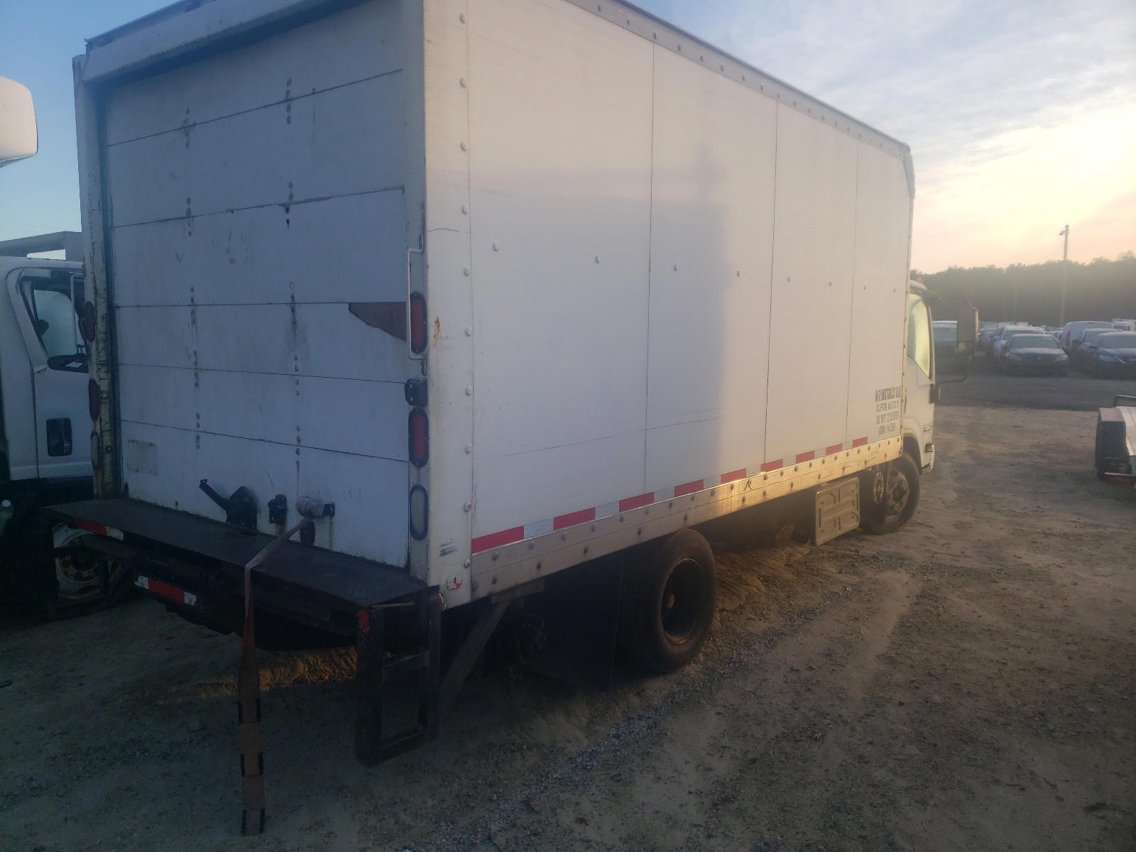 Photo 4 from auction – 2011 ISUZU NPR with VIN JALC4W161B7002243