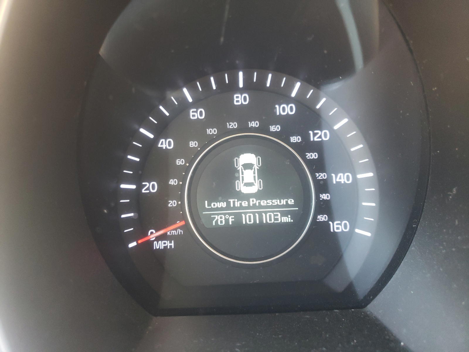 Photo 8 from auction – 2014 KIA OPTIMA EX with VIN 5XXGN4A70EG305071