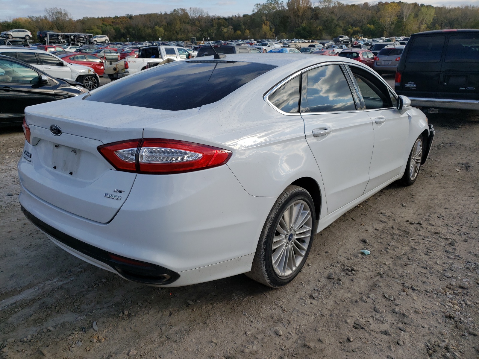 Photo 4 from auction – 2014 FORD FUSION SE with VIN 3FA6P0H91ER195855