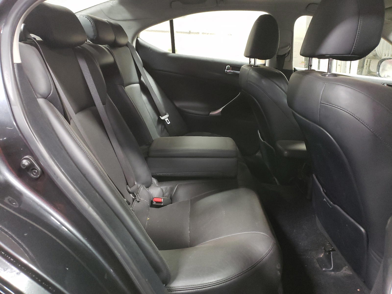 Photo 6 from auction – 2007 LEXUS IS 250 with VIN JTHCK262672015952