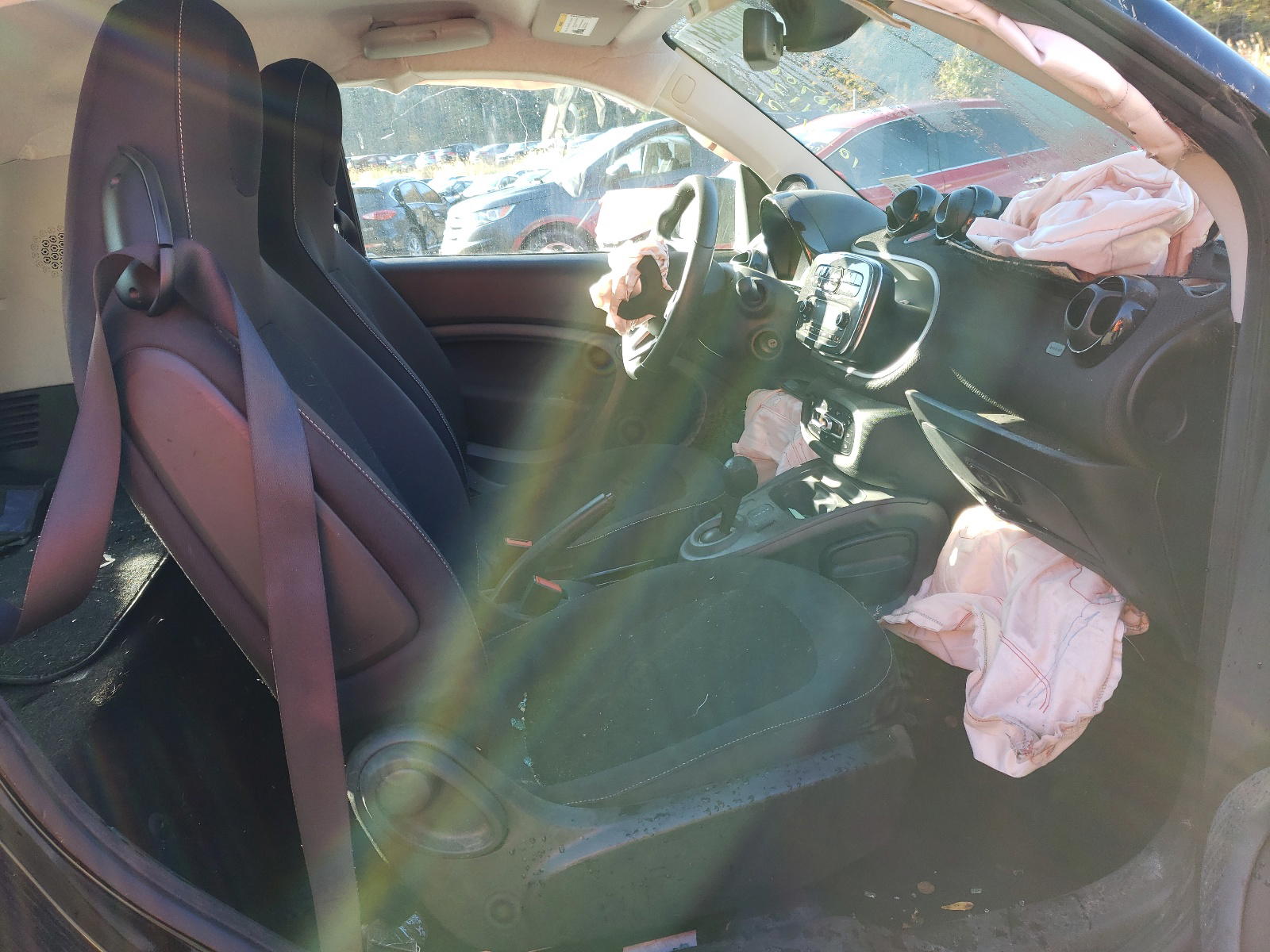 Photo 5 from auction – 2018 SMART FORTWO with VIN WMEFJ9BA6JK311604