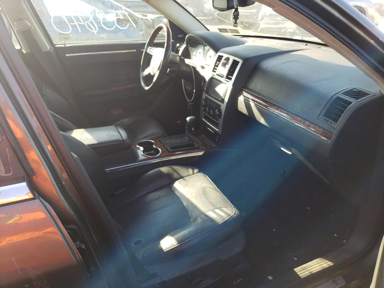 Photo 5 from auction – 2008 CHRYSLER 300C with VIN 2C3LK63H88H179640