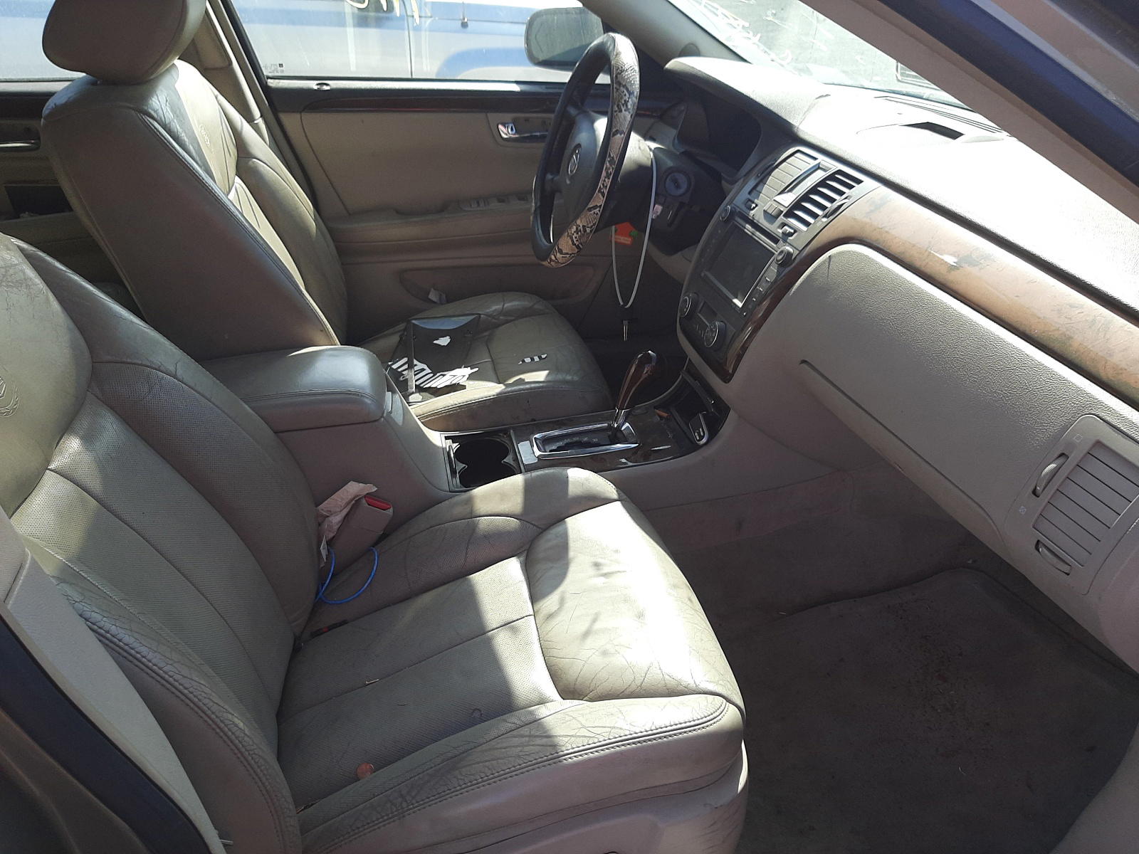 Photo 5 from auction – 2011 CADILLAC DTS PREMIU with VIN 1G6KH5E62BU132851