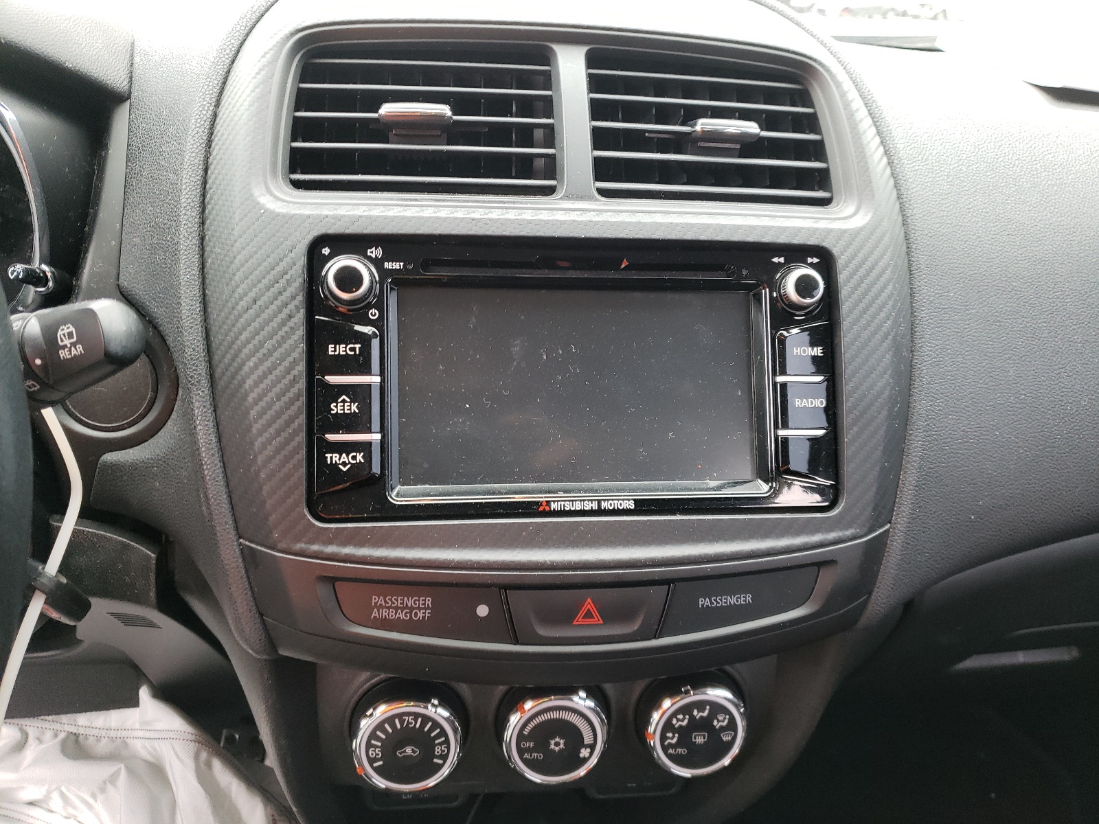 Photo 9 from auction – 2017 MITSUBISHI OUTLANDER with VIN JA4AP3AU4HZ032678