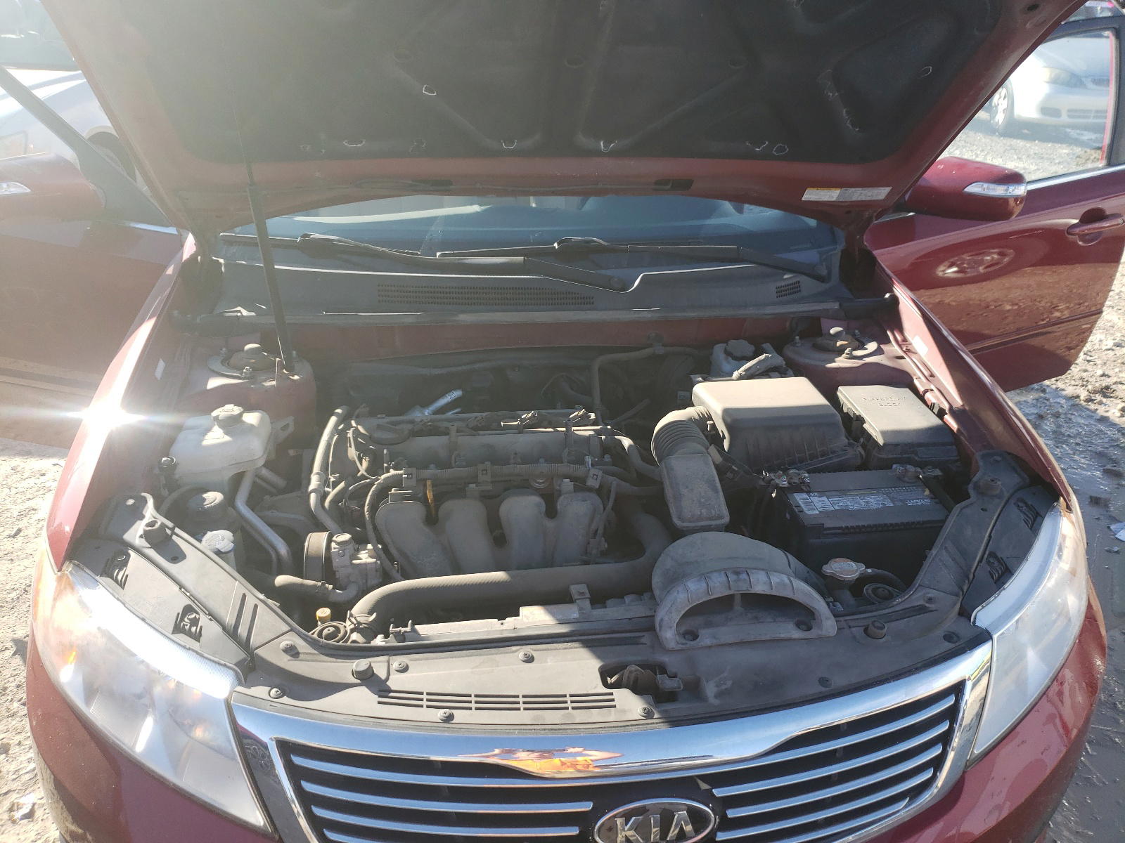 Photo 7 from auction – 2009 KIA OPTIMA LX with VIN KNAGE228295300246