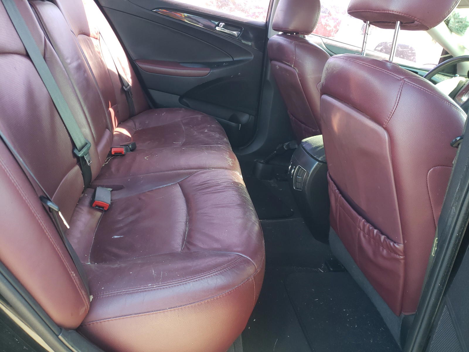 Photo 6 from auction – 2012 HYUNDAI SONATA SE with VIN 5NPEC4AC9CH482116