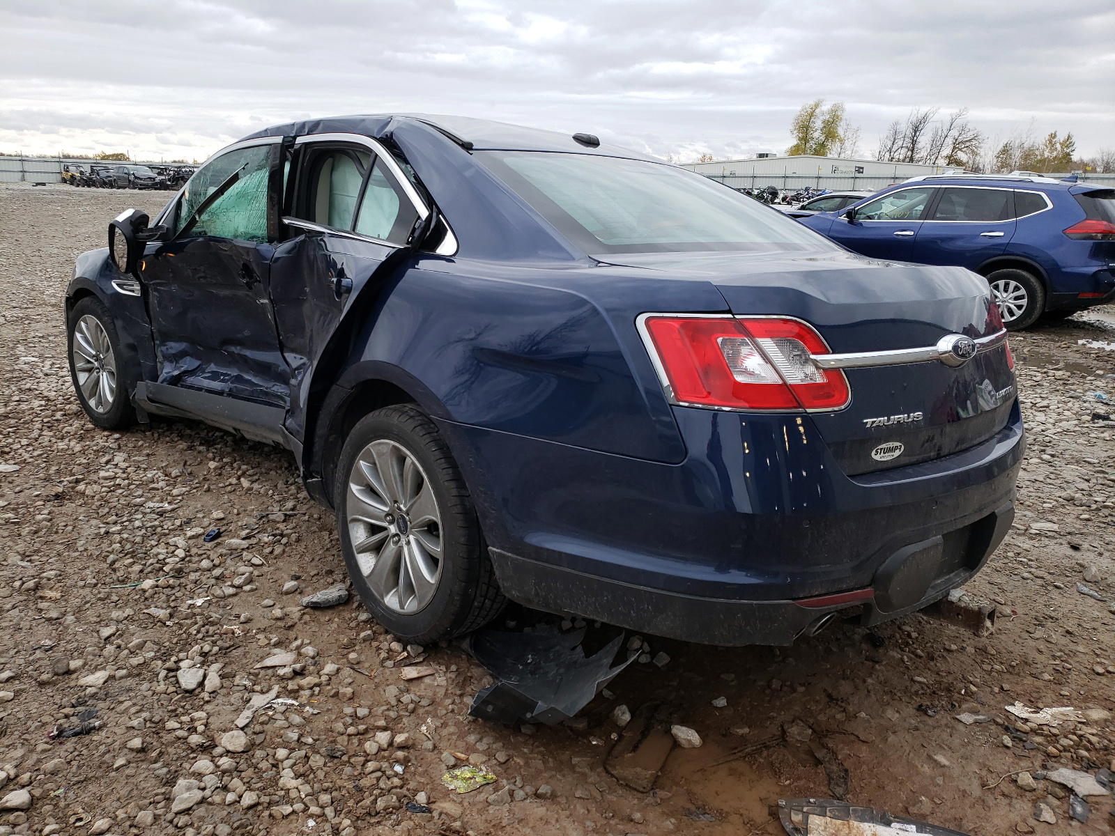 Photo 3 from auction – 2012 FORD TAURUS LIM with VIN 1FAHP2FW3CG142477