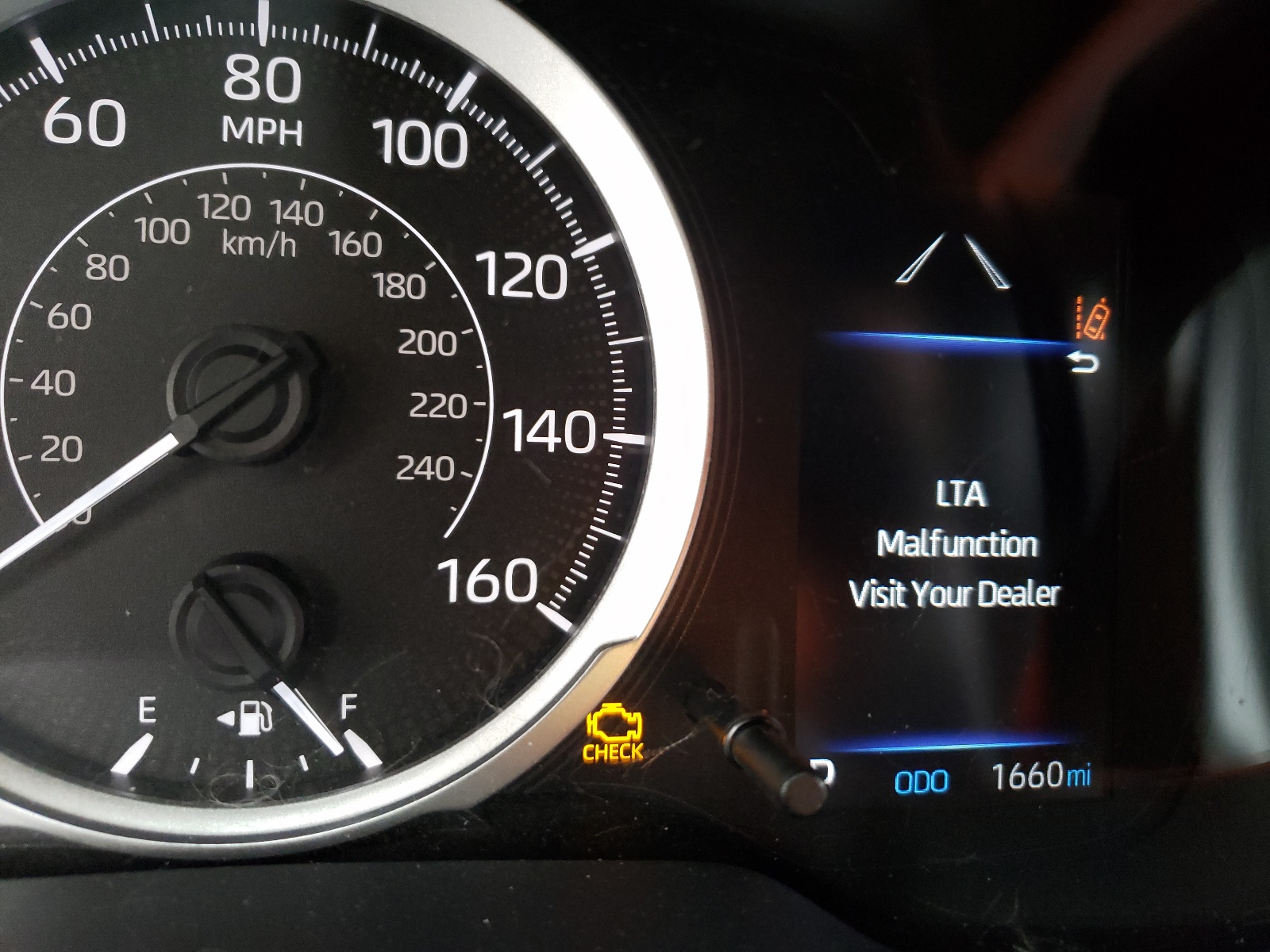 Photo 8 from auction – 2022 TOYOTA COROLLA LE with VIN JTDEPMAEXNJ207032