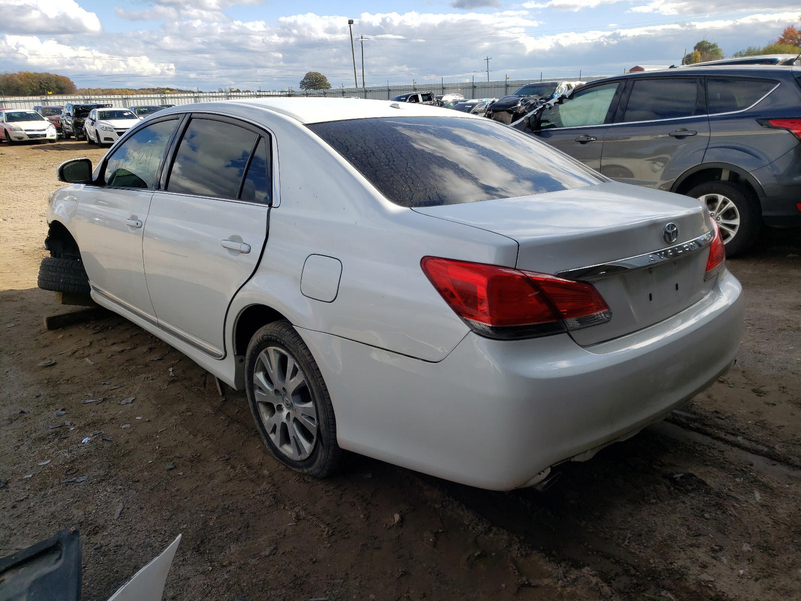 Photo 3 from auction – 2011 TOYOTA AVALON BAS with VIN 4T1BK3DB0BU416699