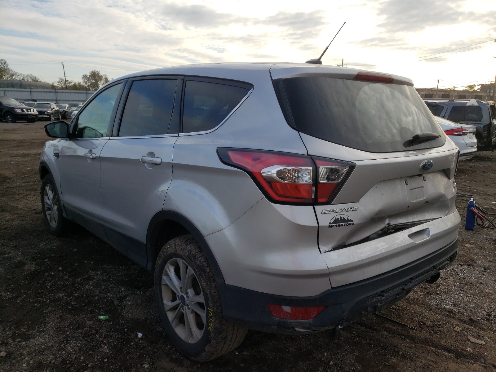 Zdjęcie 3 z aukcji – 2017 FORD ESCAPE SE z VIN 1FMCU9GD4HUB13657