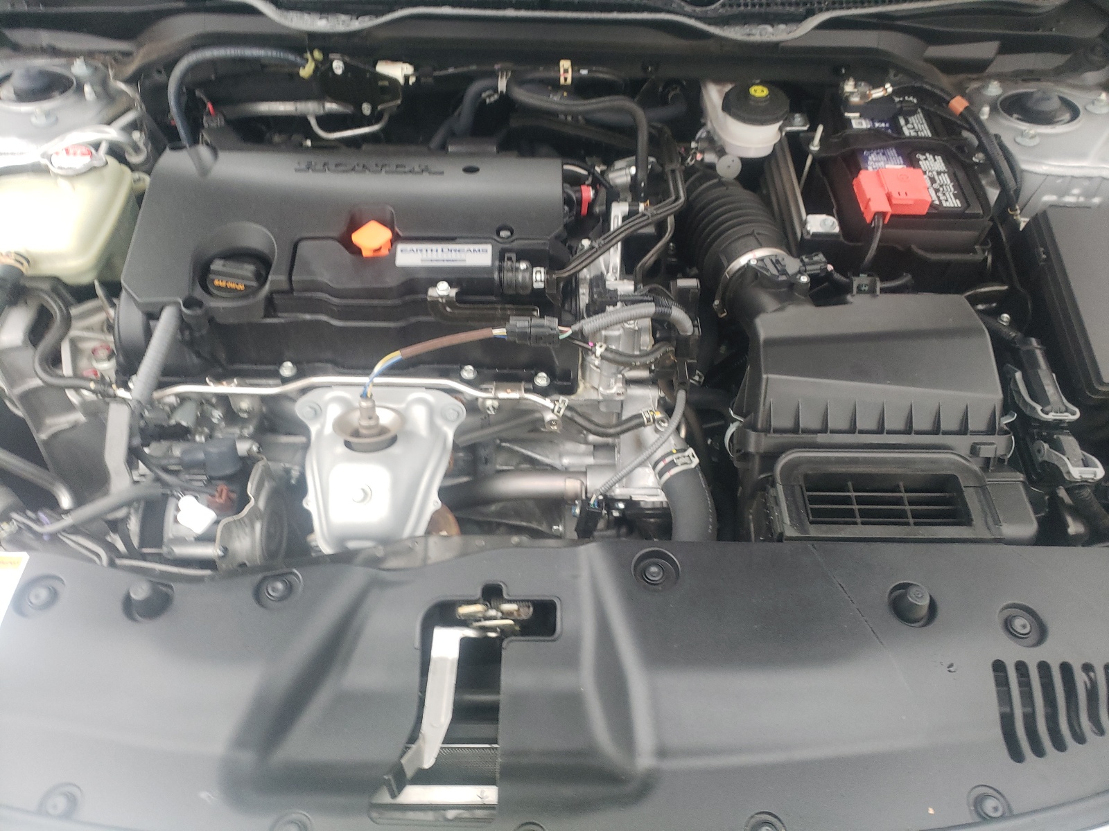 Photo 7 from auction – 2019 HONDA CIVIC LX with VIN 19XFC2F64KE049639