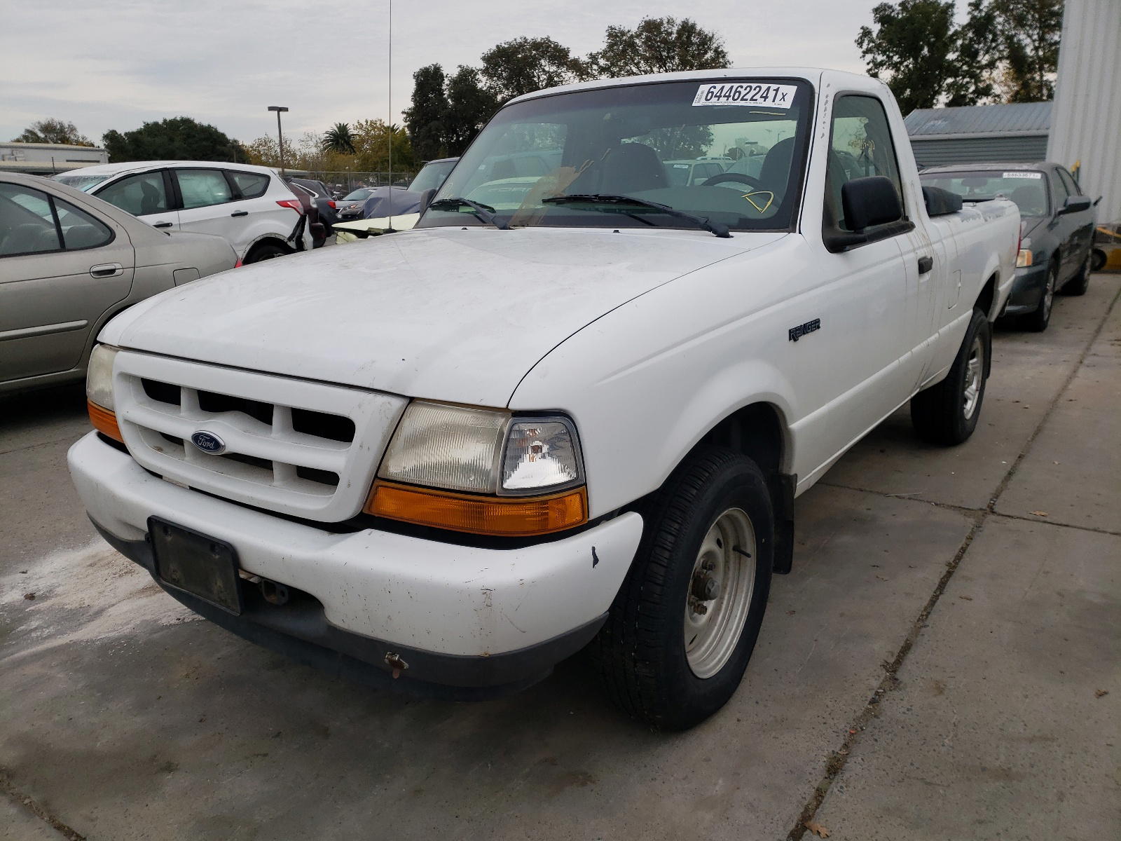 Photo 2 from auction – 2000 FORD RANGER with VIN 1FTYR10C7YPB38159