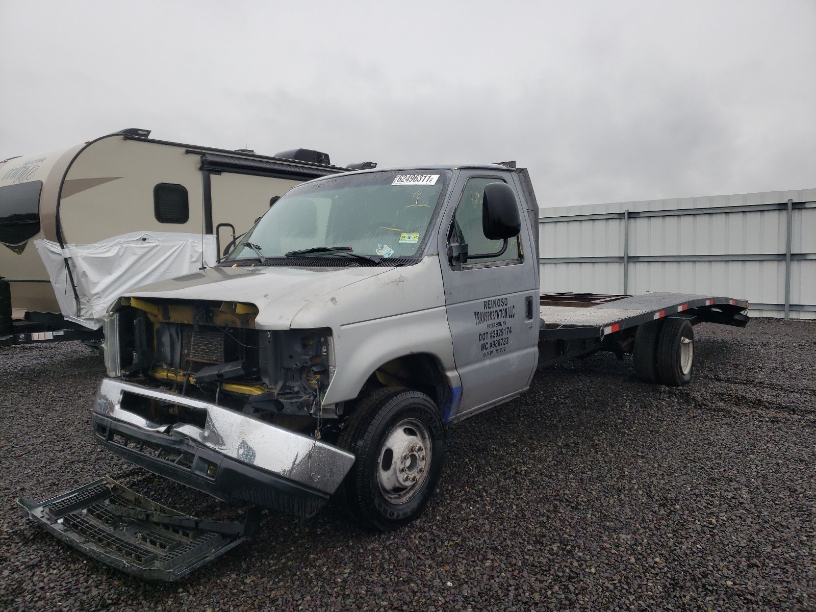 Photo 2 from auction – 1998 FORD F350 with VIN 1FDWE37L3WHA96998