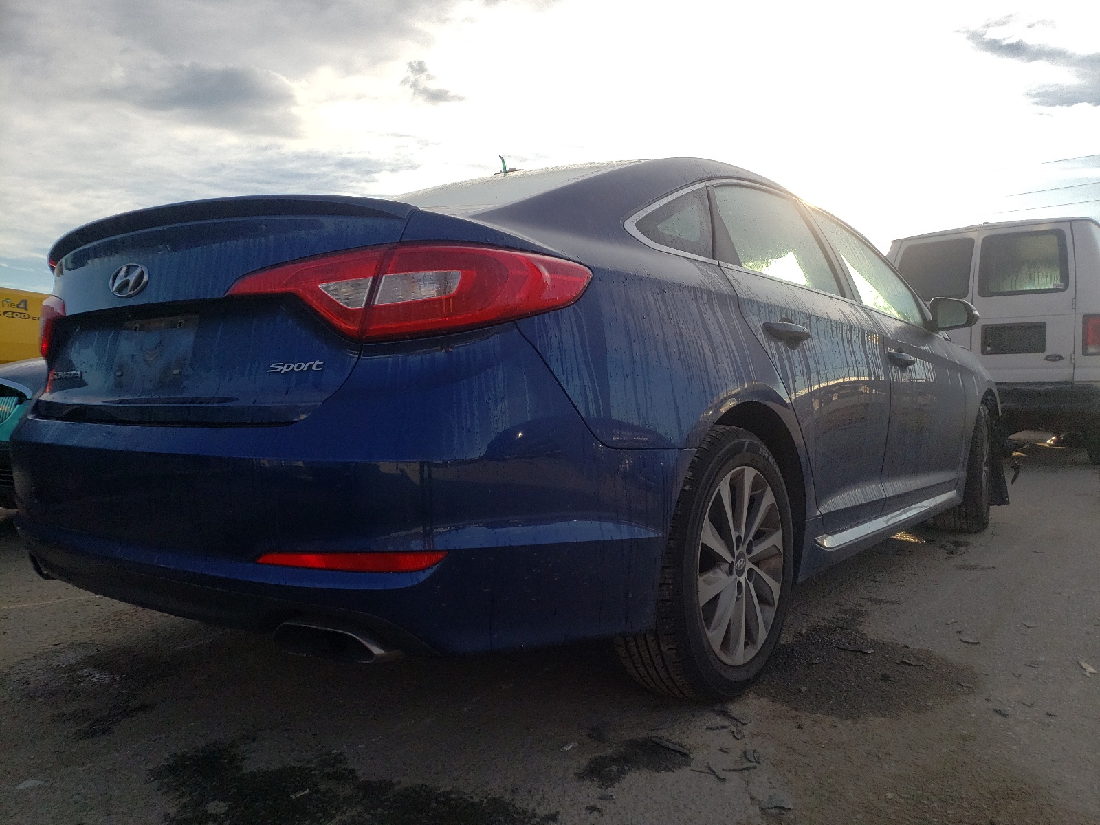 Photo 4 from auction – 2016 HYUNDAI SONATA SPO with VIN 5NPE34AF4GH435026