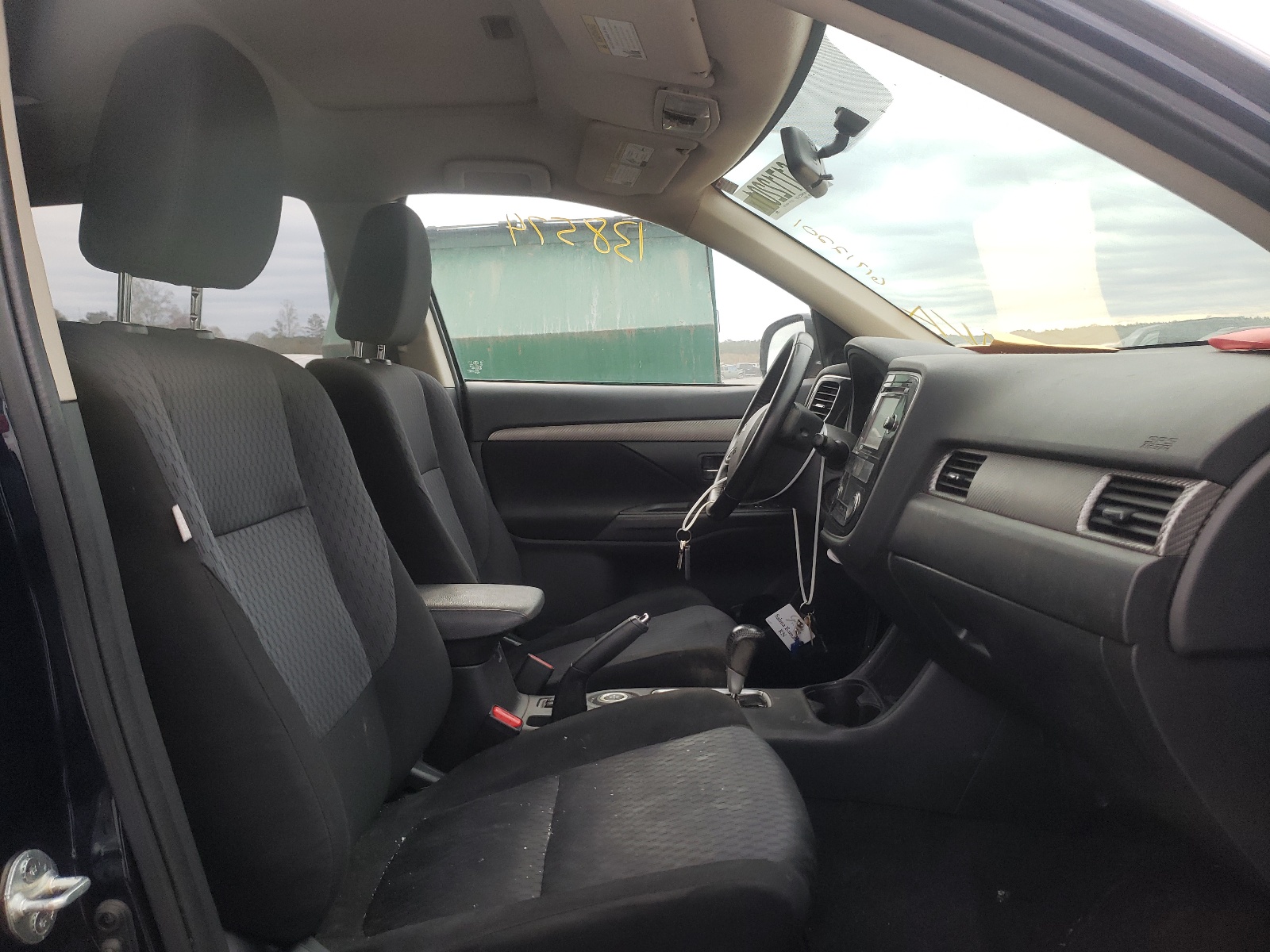 Zdjęcie 5 z aukcji – 2015 MITSUBISHI OUTLANDER z VIN JA4AZ3A3XEZ005997