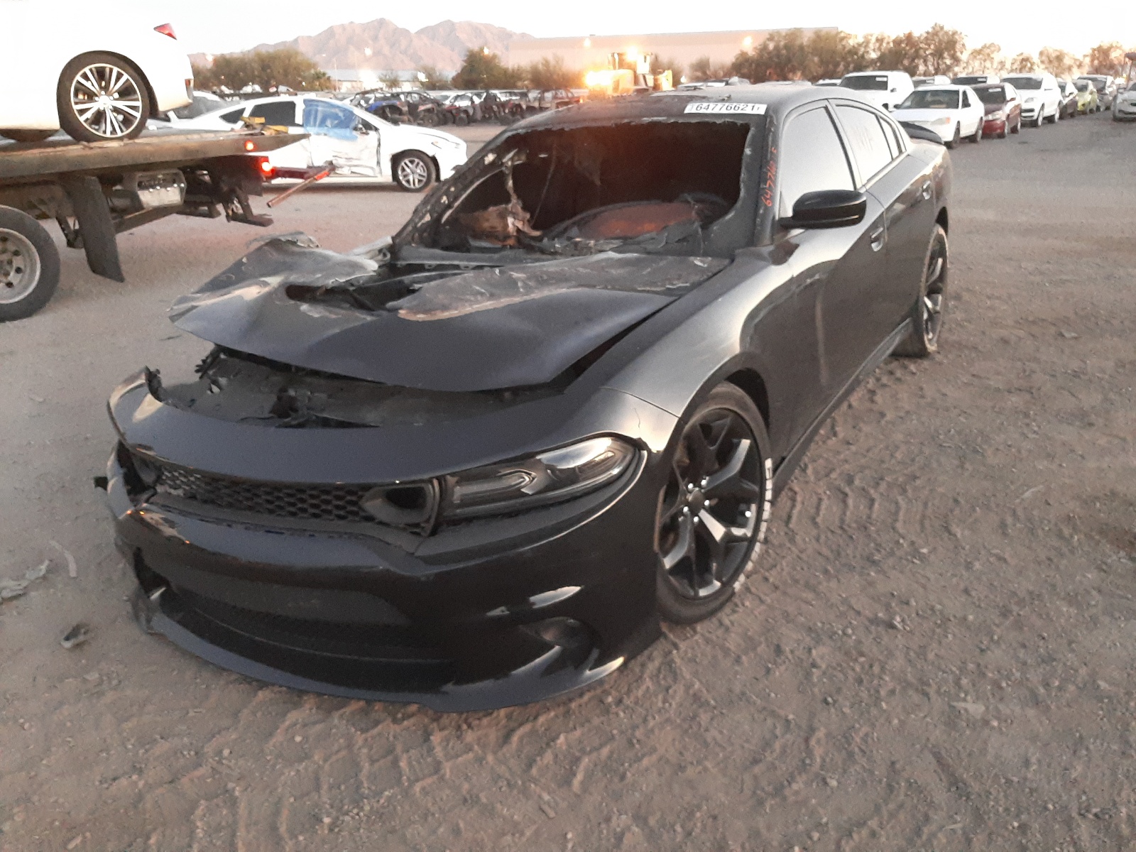 صورة رقم 2 من المزاد - 2019 DODGE CHARGER R/ مع VIN 2C3CDXCT2KH597994