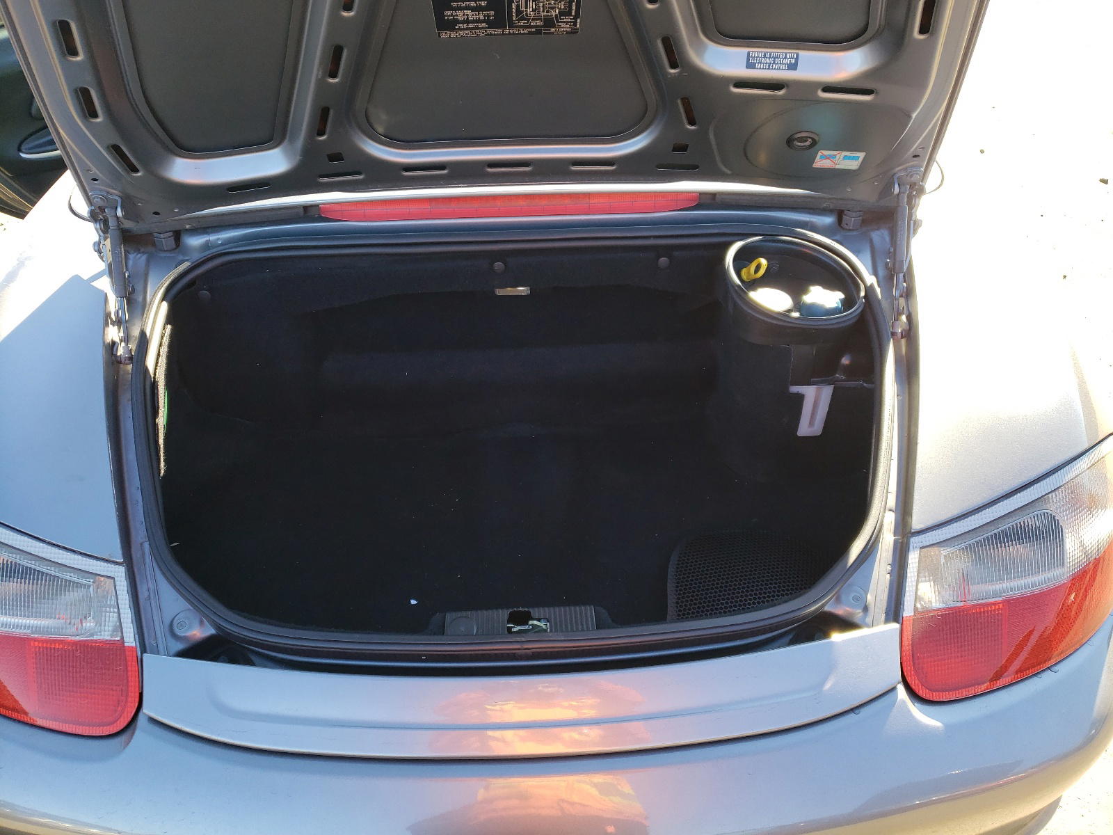 Photo 7 from auction – 2004 PORSCHE BOXSTER S with VIN WP0CB29884S660342