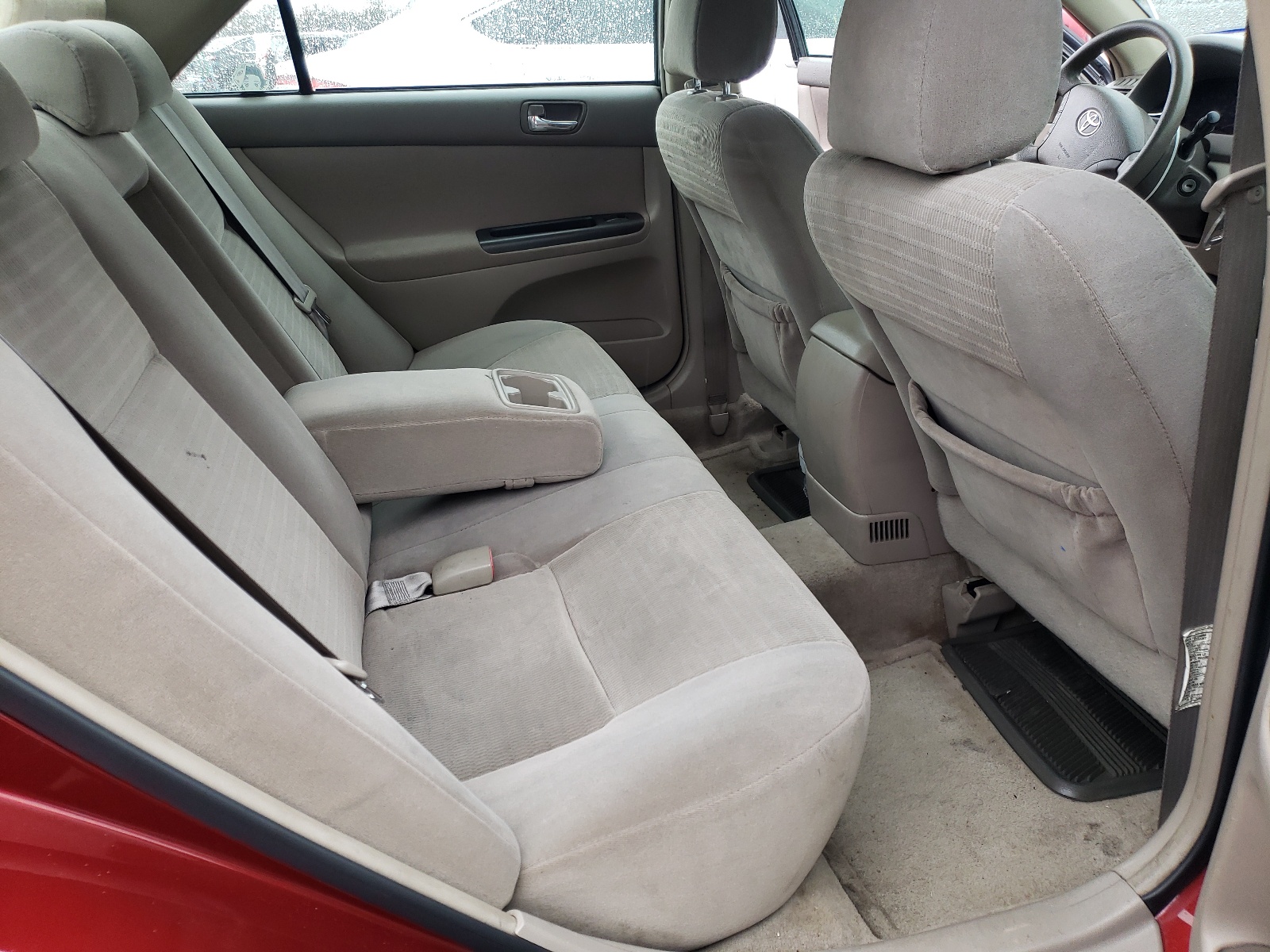 Photo 6 from auction – 2005 TOYOTA CAMRY LE with VIN 4T1BF32K45U093365