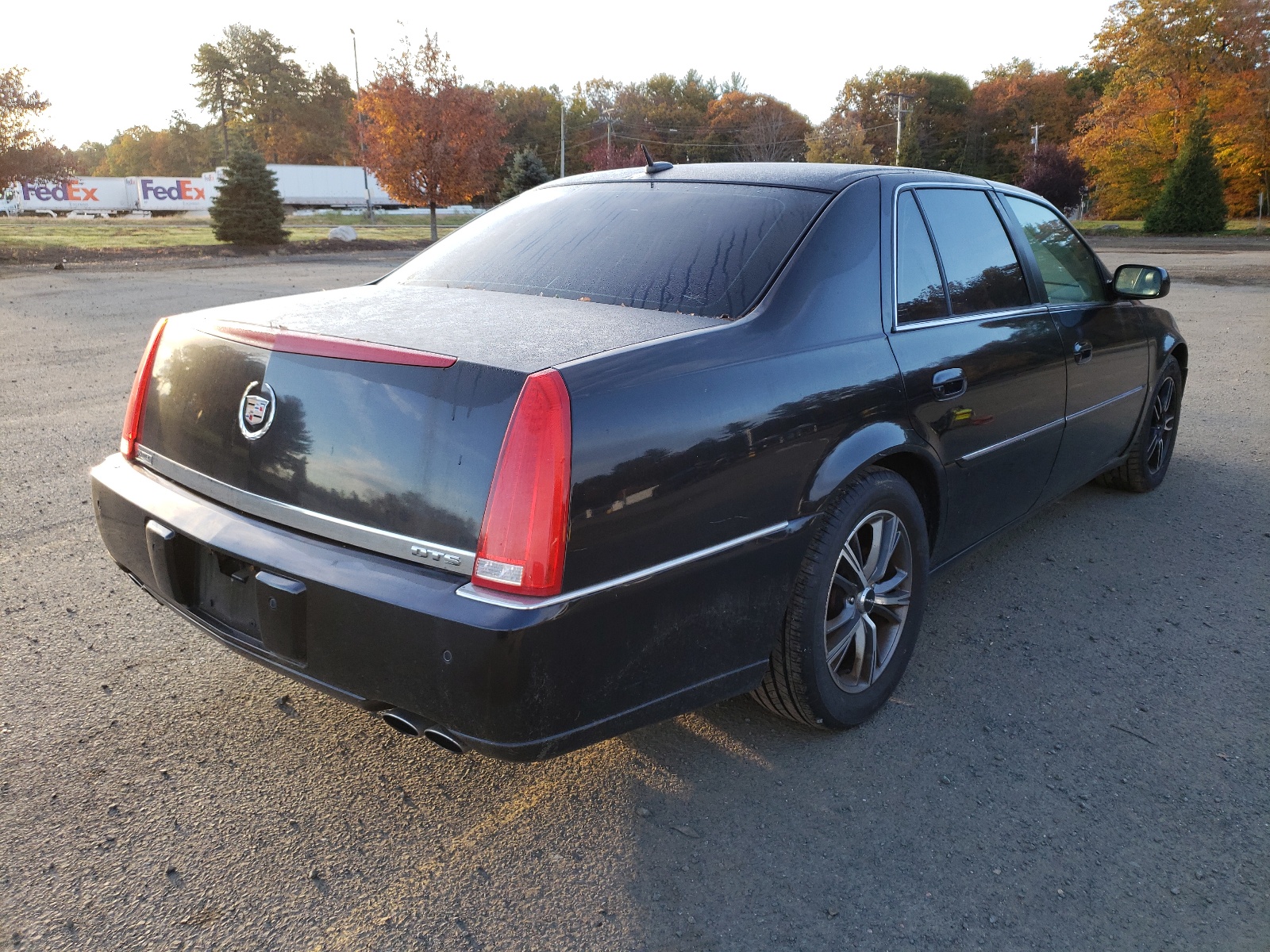 Photo 4 from auction – 2007 CADILLAC DTS with VIN 1G6KD57Y37U184958