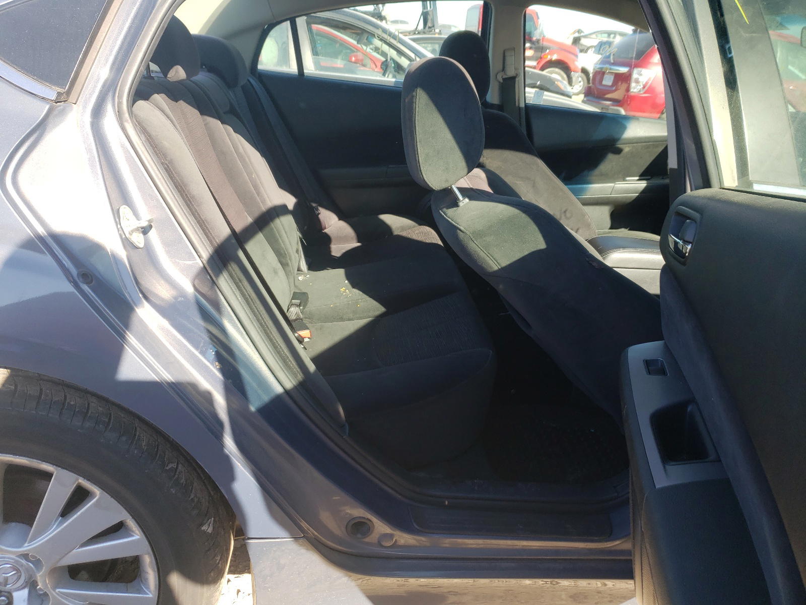 Photo 6 from auction – 2009 MAZDA 6 I with VIN 1YVHP82A295M33753