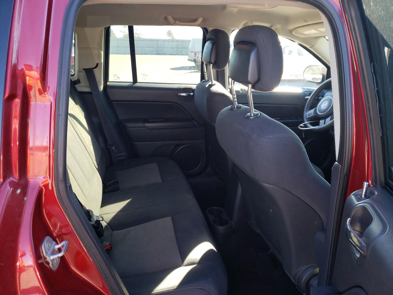 Photo 6 from auction – 2011 JEEP COMPASS SP with VIN 1J4NT1FB9BD189295