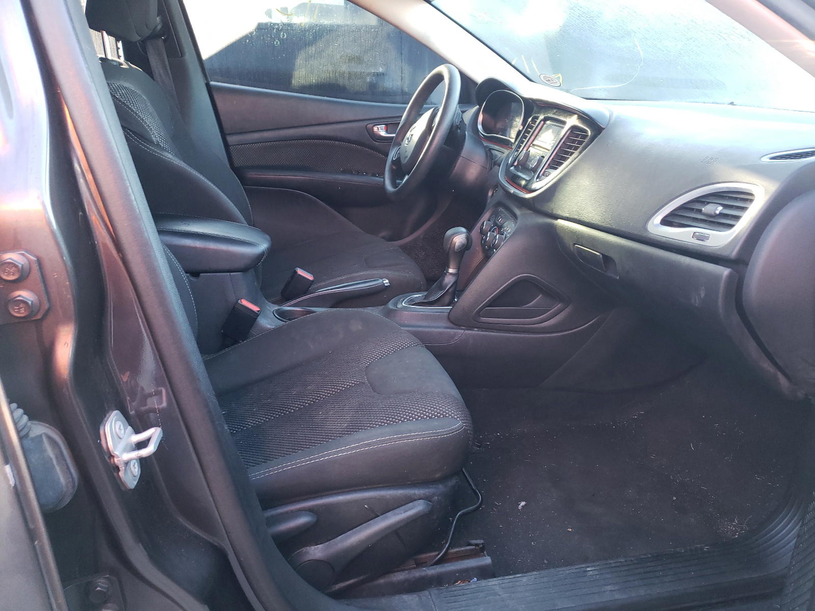 Photo 5 from auction – 2016 DODGE DART SXT with VIN 1C3CDFBB2GD591474