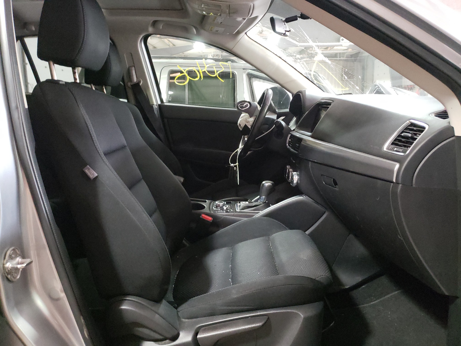 Photo 5 from auction – 2016 MAZDA CX-5 TOURI with VIN JM3KE4CY8G0712504
