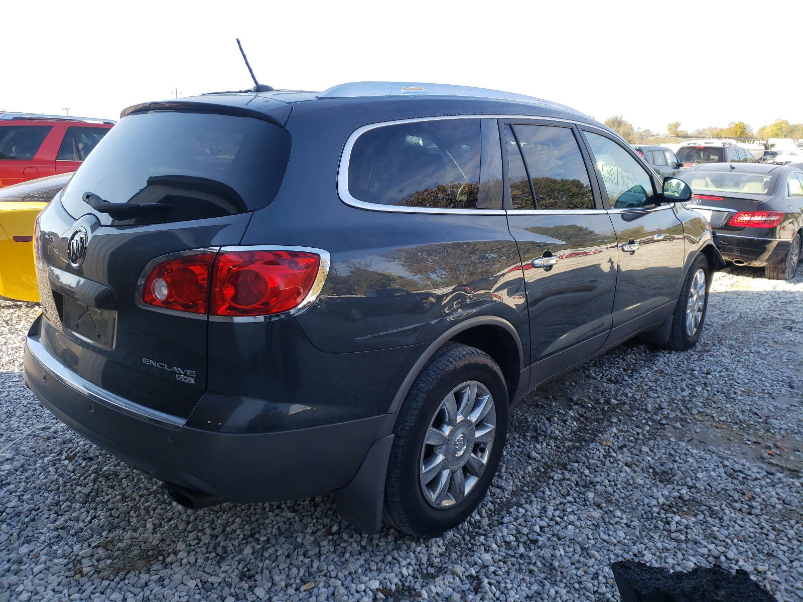 Photo 4 from auction – 2011 BUICK ENCLAVE CX with VIN 5GAKVBED1BJ287669