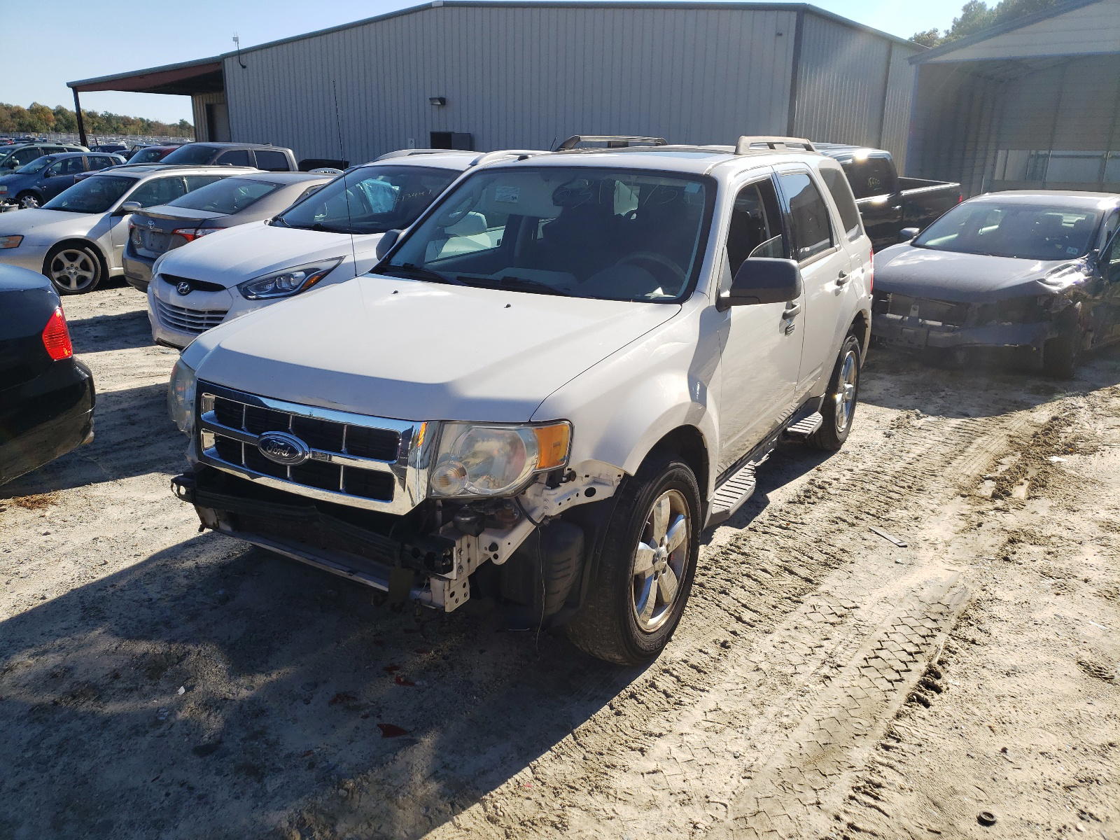 Photo 2 from auction – 2010 FORD ESCAPE XLT with VIN 1FMCU9D71AKA78690