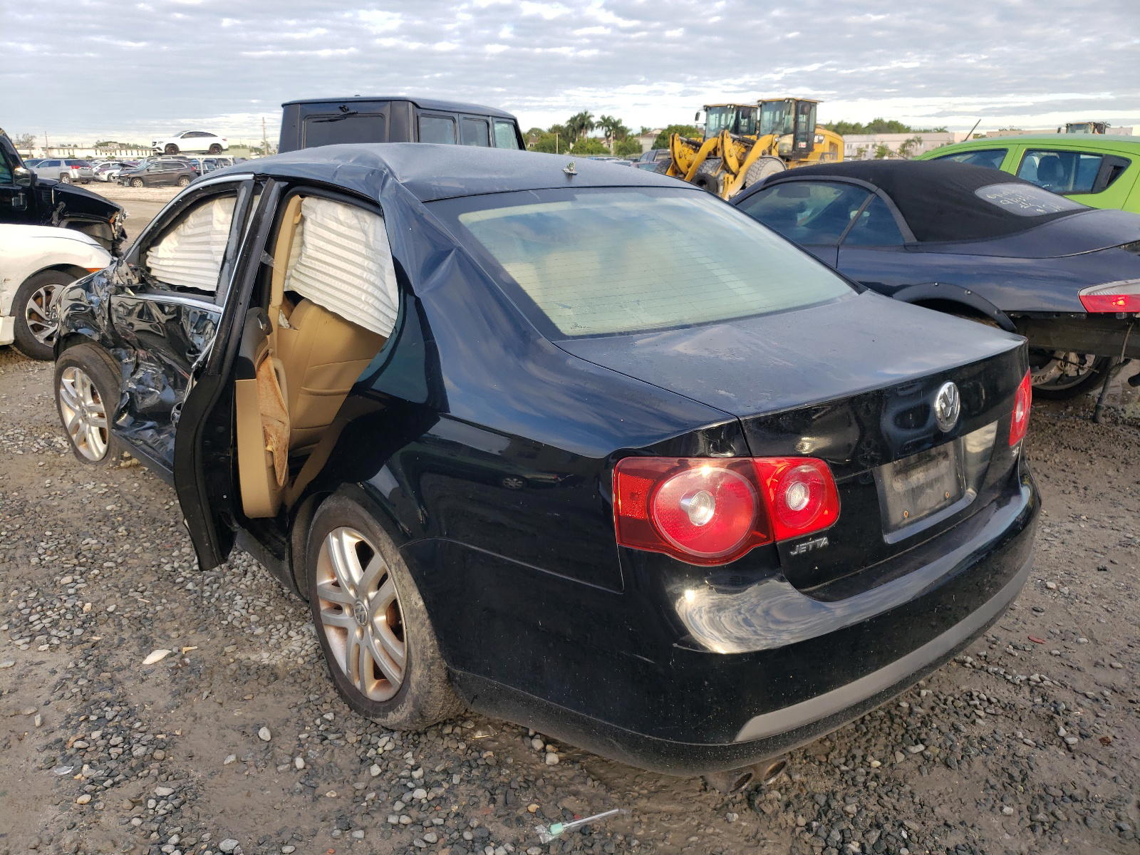 Photo 3 from auction – 2007 VOLKSWAGEN JETTA WOLF with VIN 3VWEF71K07M177570