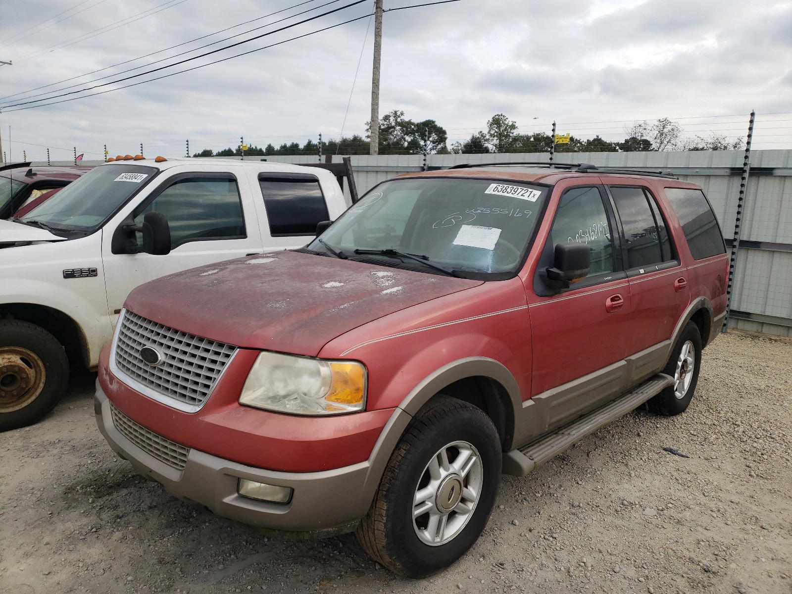 Photo 2 from auction – 2003 FORD EXPEDITION with VIN 1FMFU17L73LB96599