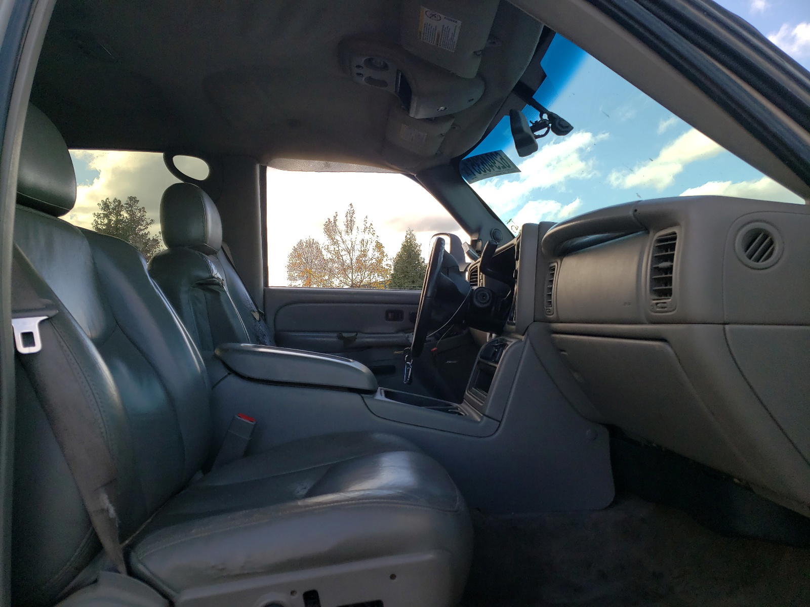 Photo 5 from auction – 2004 CHEVROLET SILVERADO with VIN 1GCHK232X4F261225