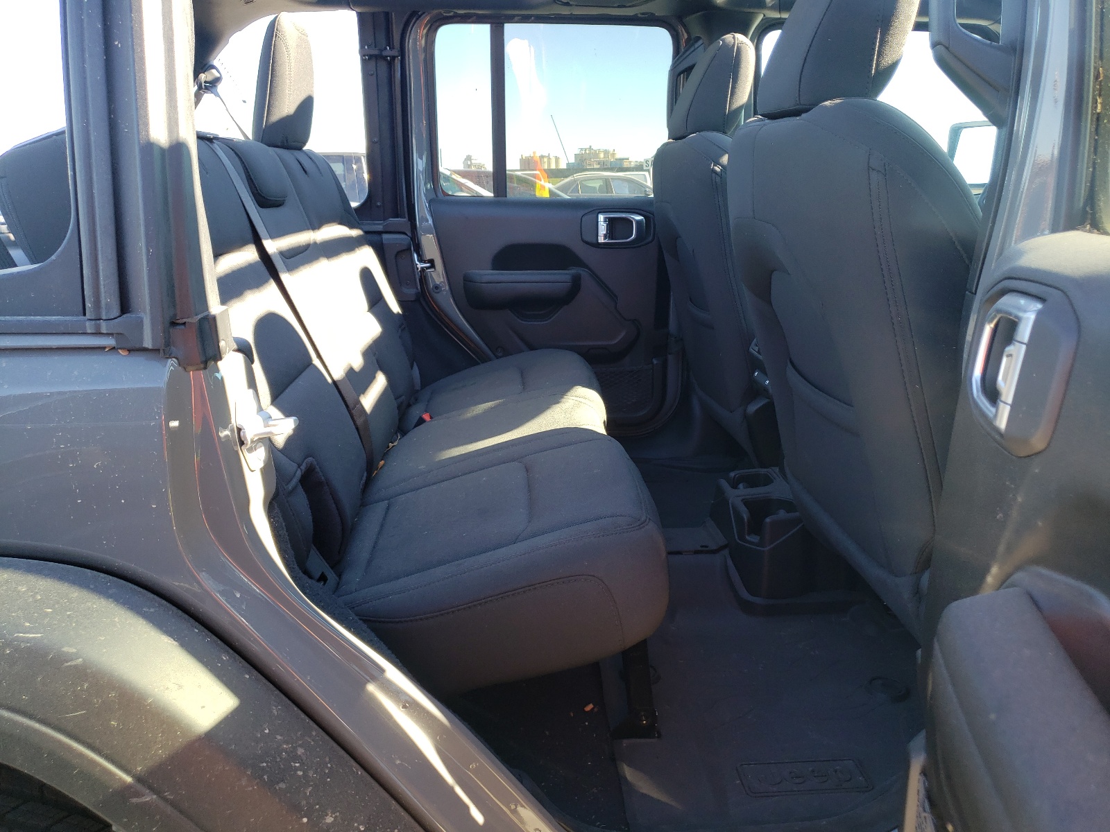 Photo 6 from auction – 2021 JEEP WRANGLER U with VIN 1C4HJXDN2MW760366