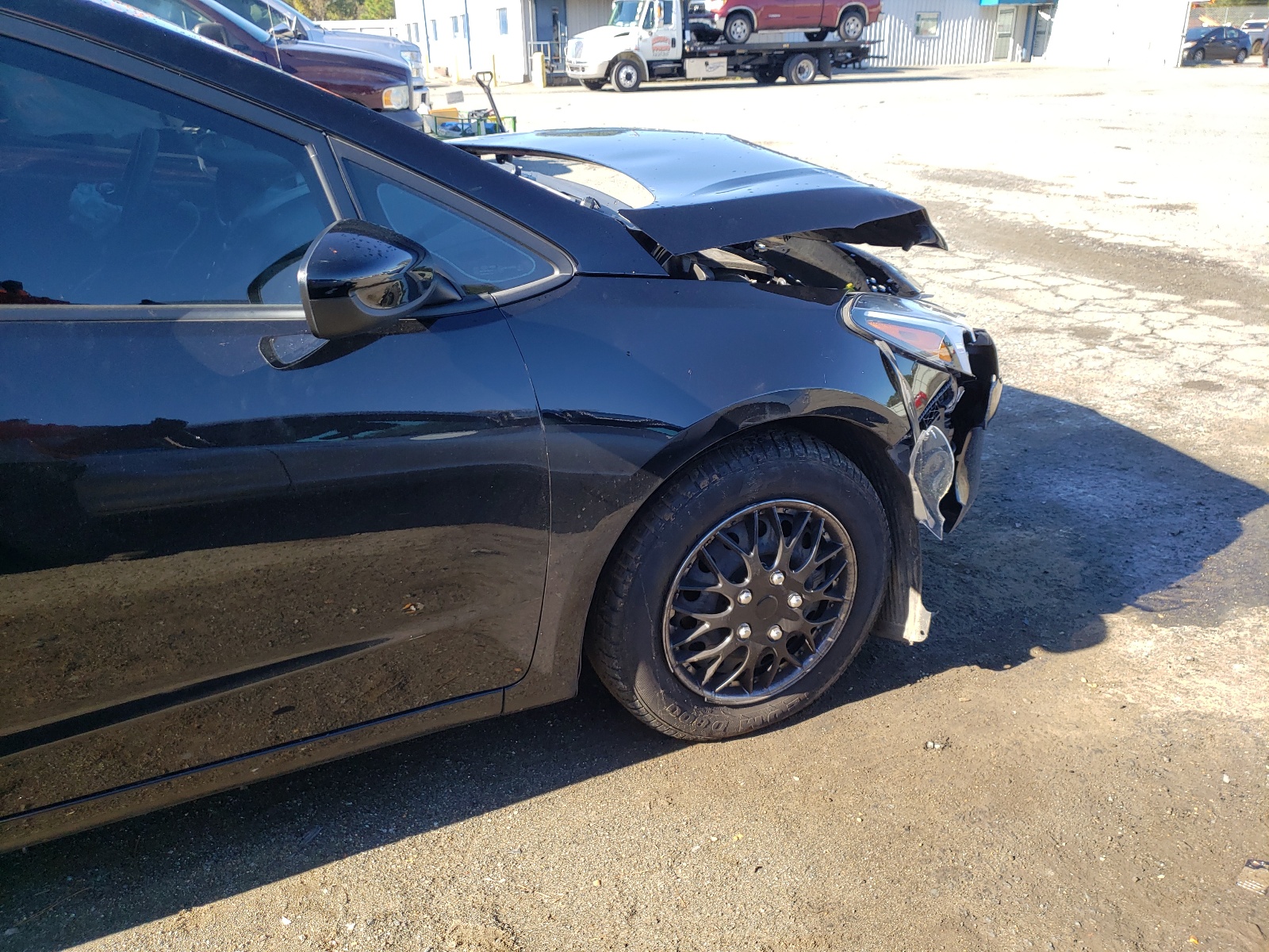 Photo 9 from auction – 2018 KIA FORTE LX with VIN 3KPFK4A73JE276348