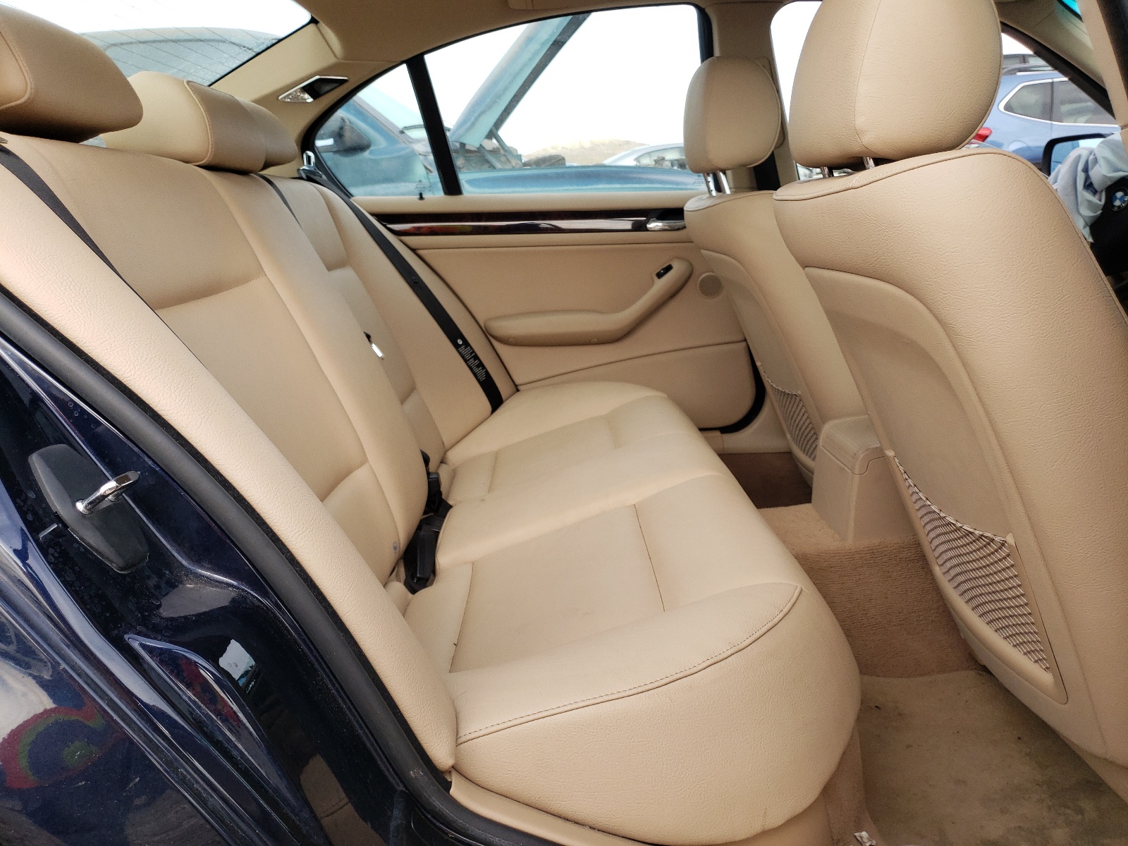 Photo 6 from auction – 2005 BMW 325 XI with VIN WBAEU33415PR19379