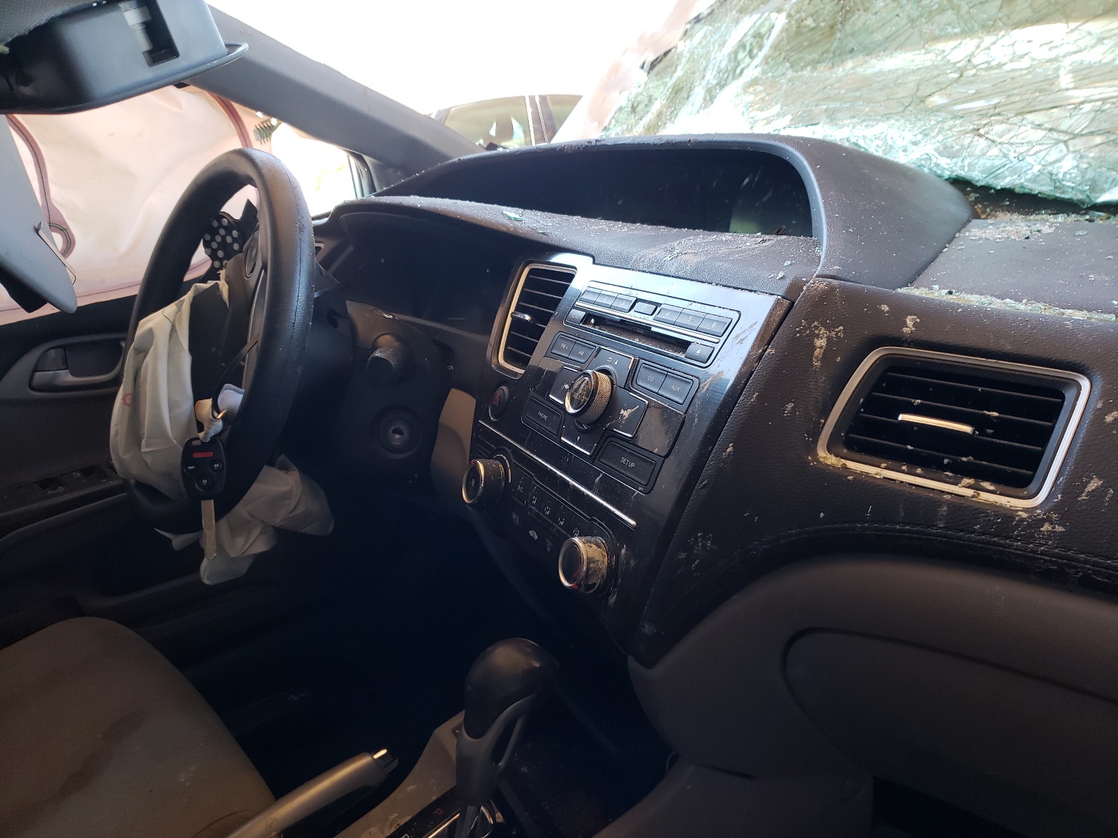 Photo 9 from auction – 2013 HONDA CIVIC LX with VIN 19XFB2F5XDE009899