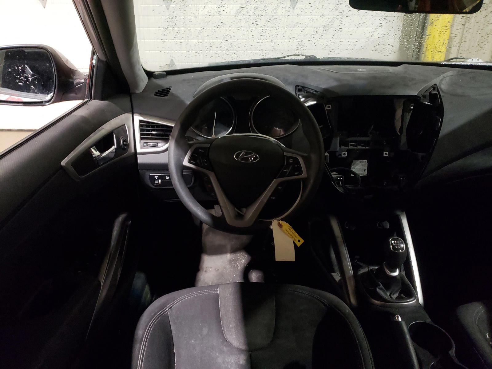 Photo 9 from auction – 2012 HYUNDAI VELOSTER with VIN KMHTC6ADXCU024727