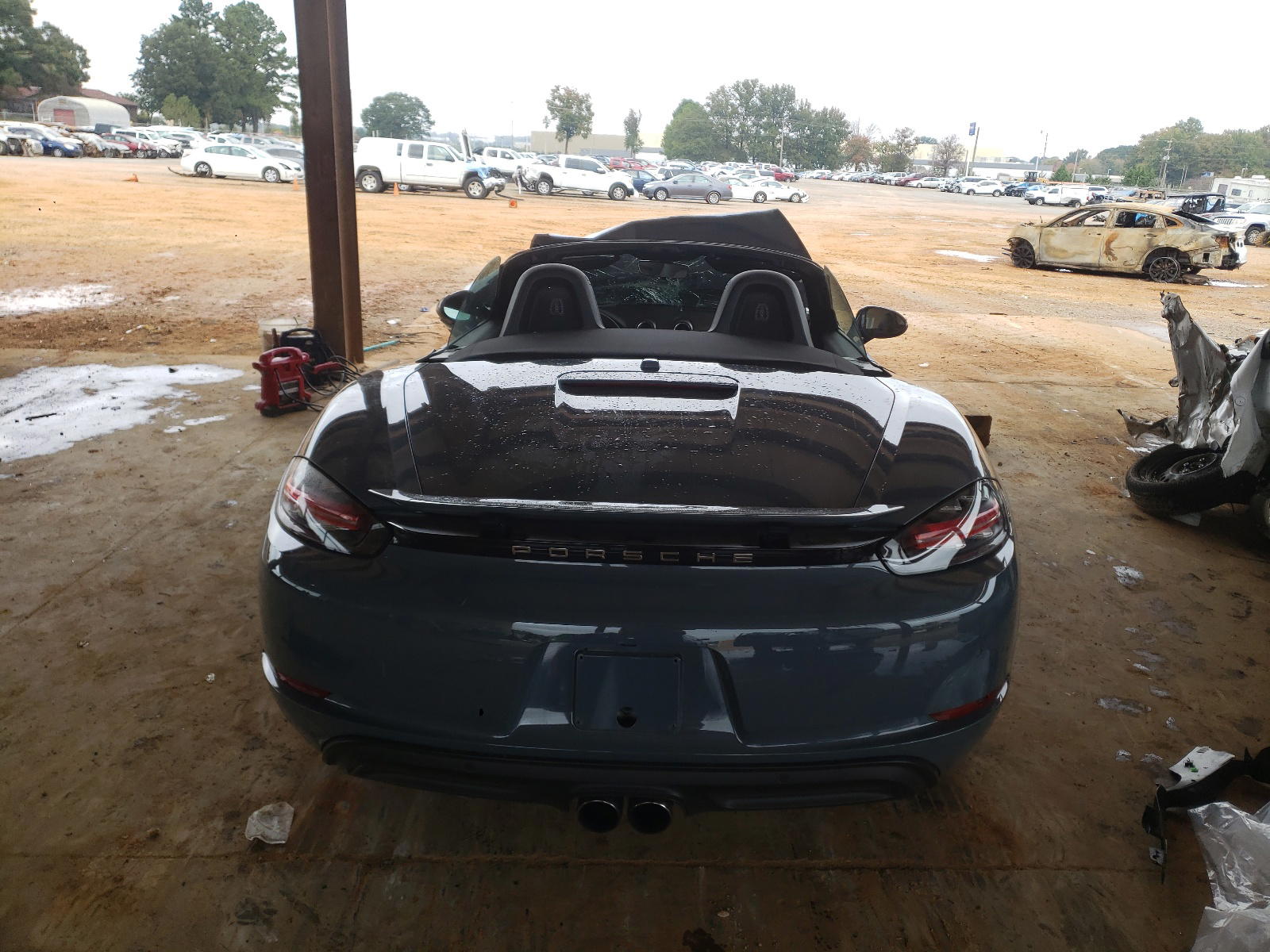 Photo 6 from auction – 2017 PORSCHE BOXSTER with VIN WP0CA2A86HS220852