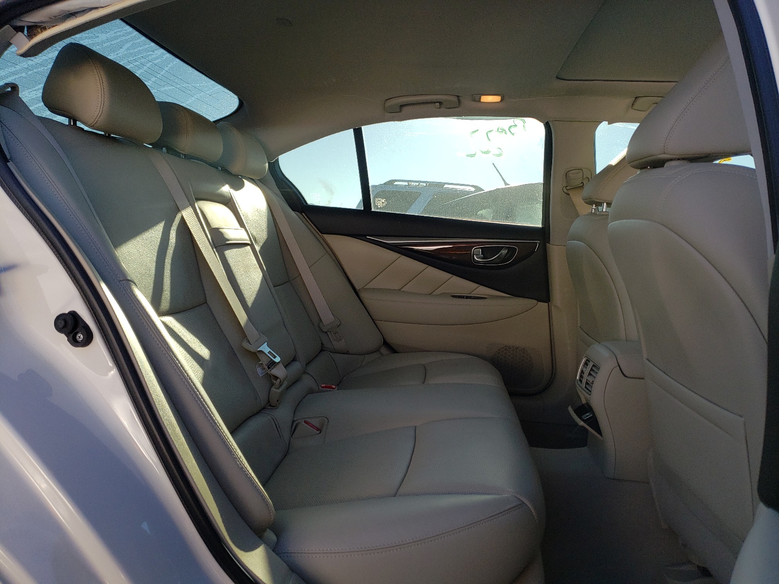 Photo 6 from auction – 2016 INFINITI Q50 PREMIU with VIN JN1EV7AP1GM301121
