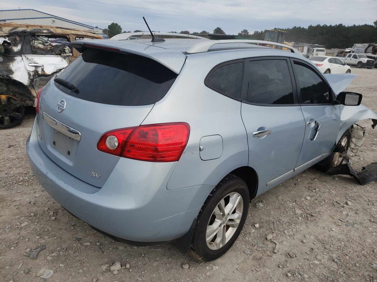 Photo 4 from auction – 2013 NISSAN ROGUE S with VIN JN8AS5MT1DW030700
