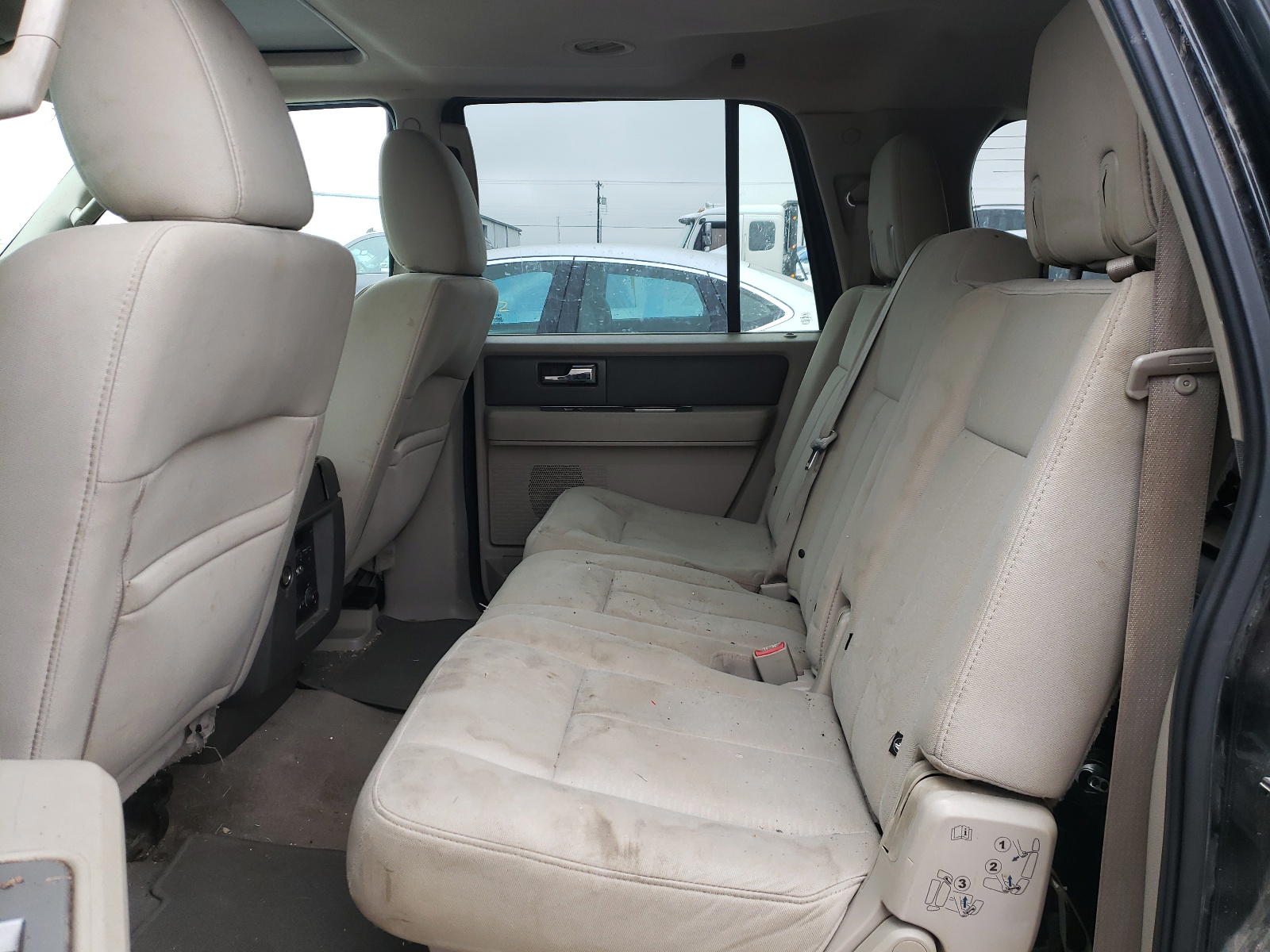 Photo 6 from auction – 2014 FORD EXPEDITION with VIN 1FMJK1H54EEF01029