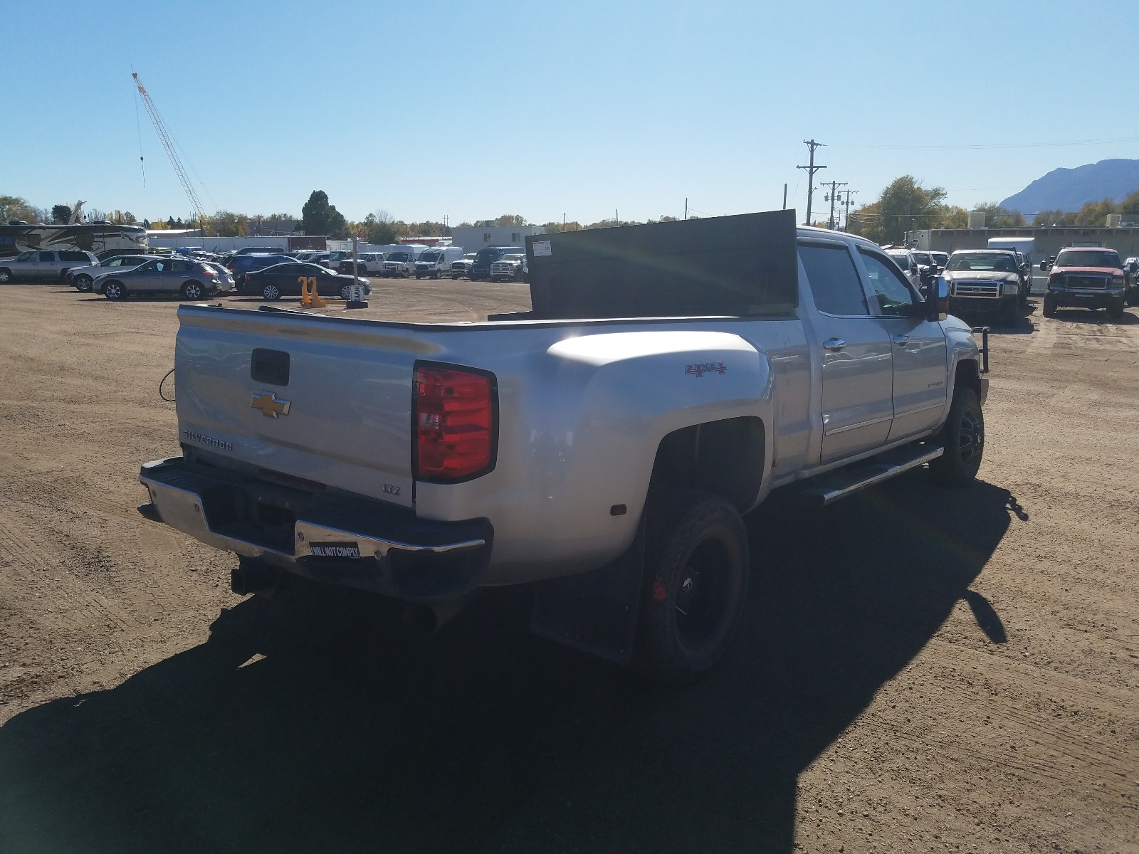 Photo 4 from auction – 2015 CHEVROLET SILVERADO with VIN 1GC4K0C88FF629508