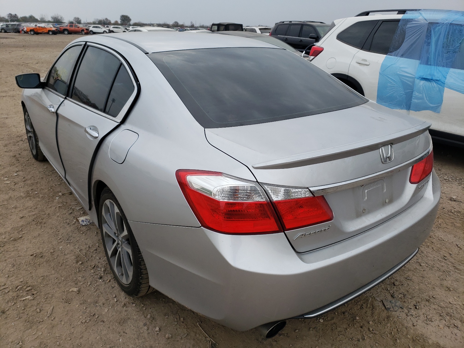 Photo 3 from auction – 2014 HONDA ACCORD SPO with VIN 1HGCR2F50EA090657