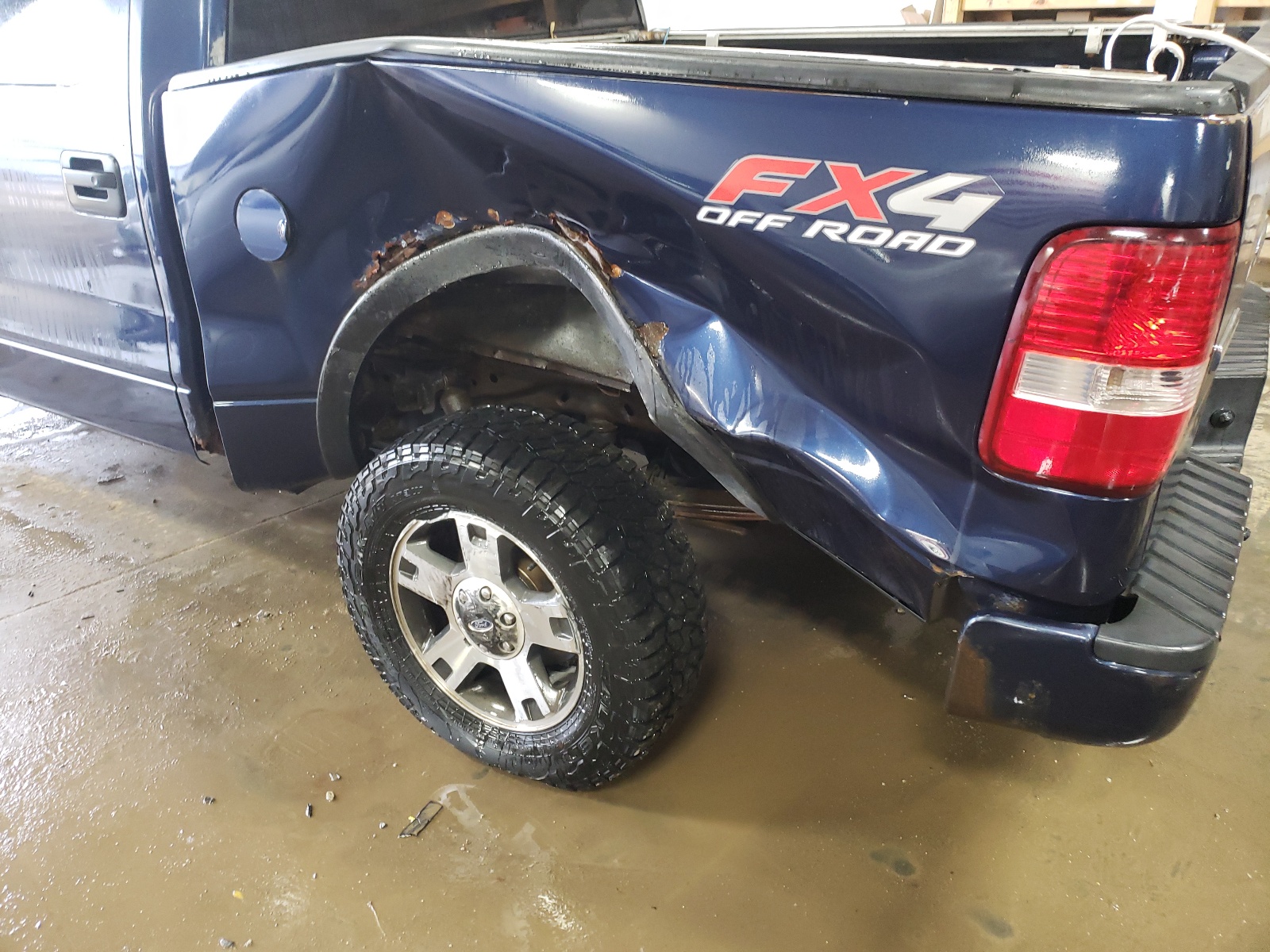 Photo 9 from auction – 2005 FORD F150 SUPER with VIN 1FTPW14505FA94488