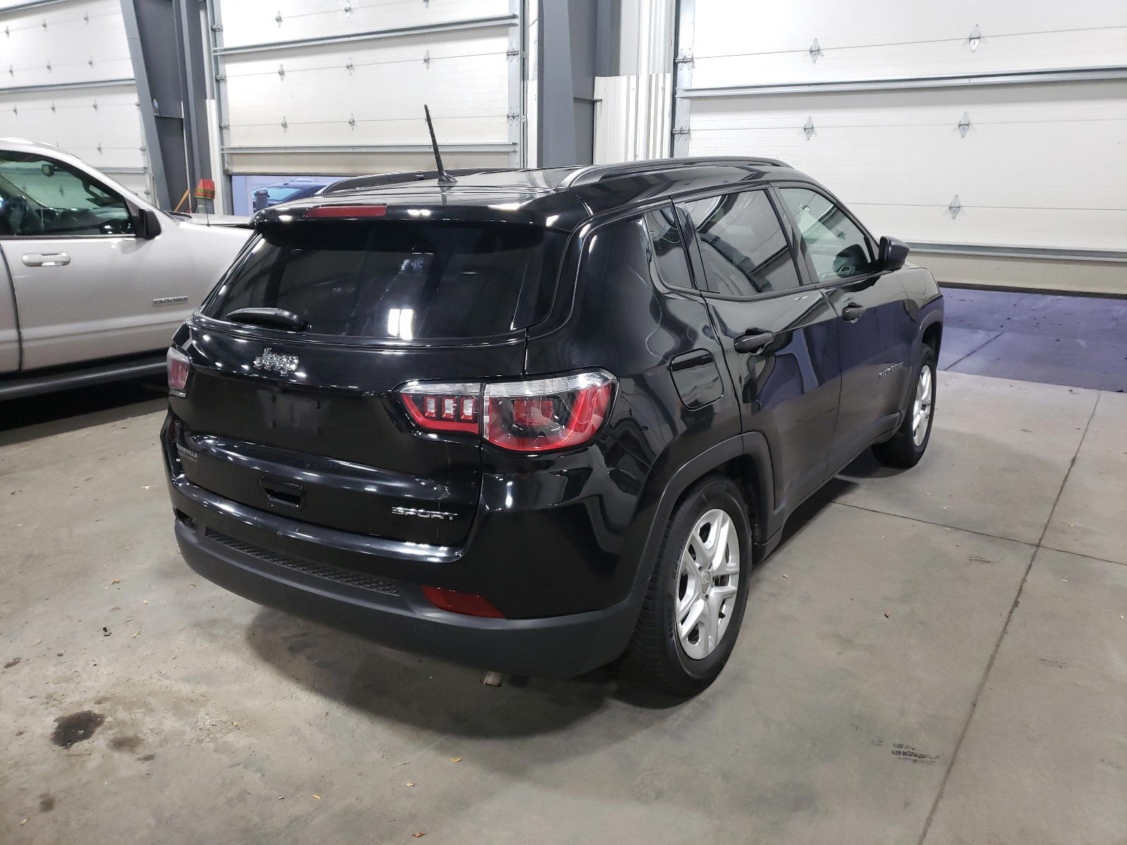 Photo 4 from auction – 2018 JEEP COMPASS SP with VIN 3C4NJCAB8JT204148