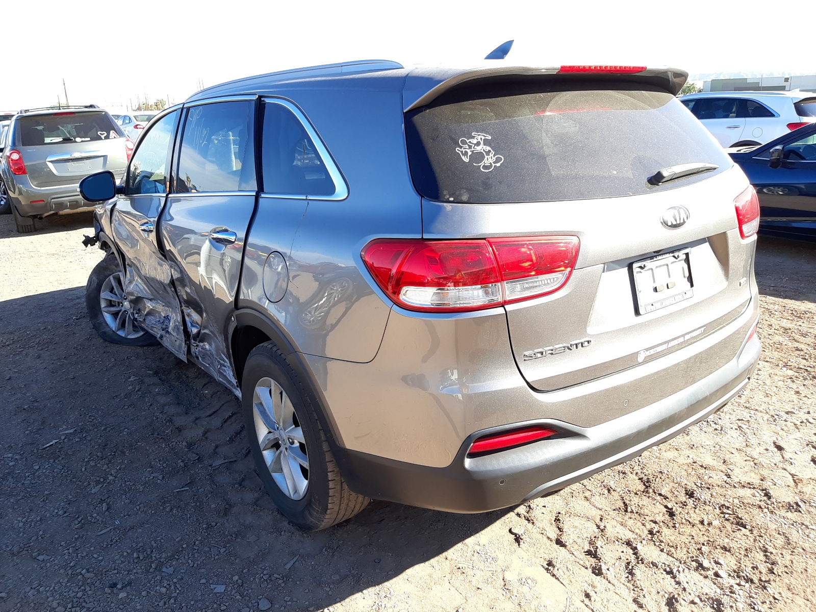 Photo 3 from auction – 2016 KIA SORENTO LX with VIN 5XYPGDA31GG057628