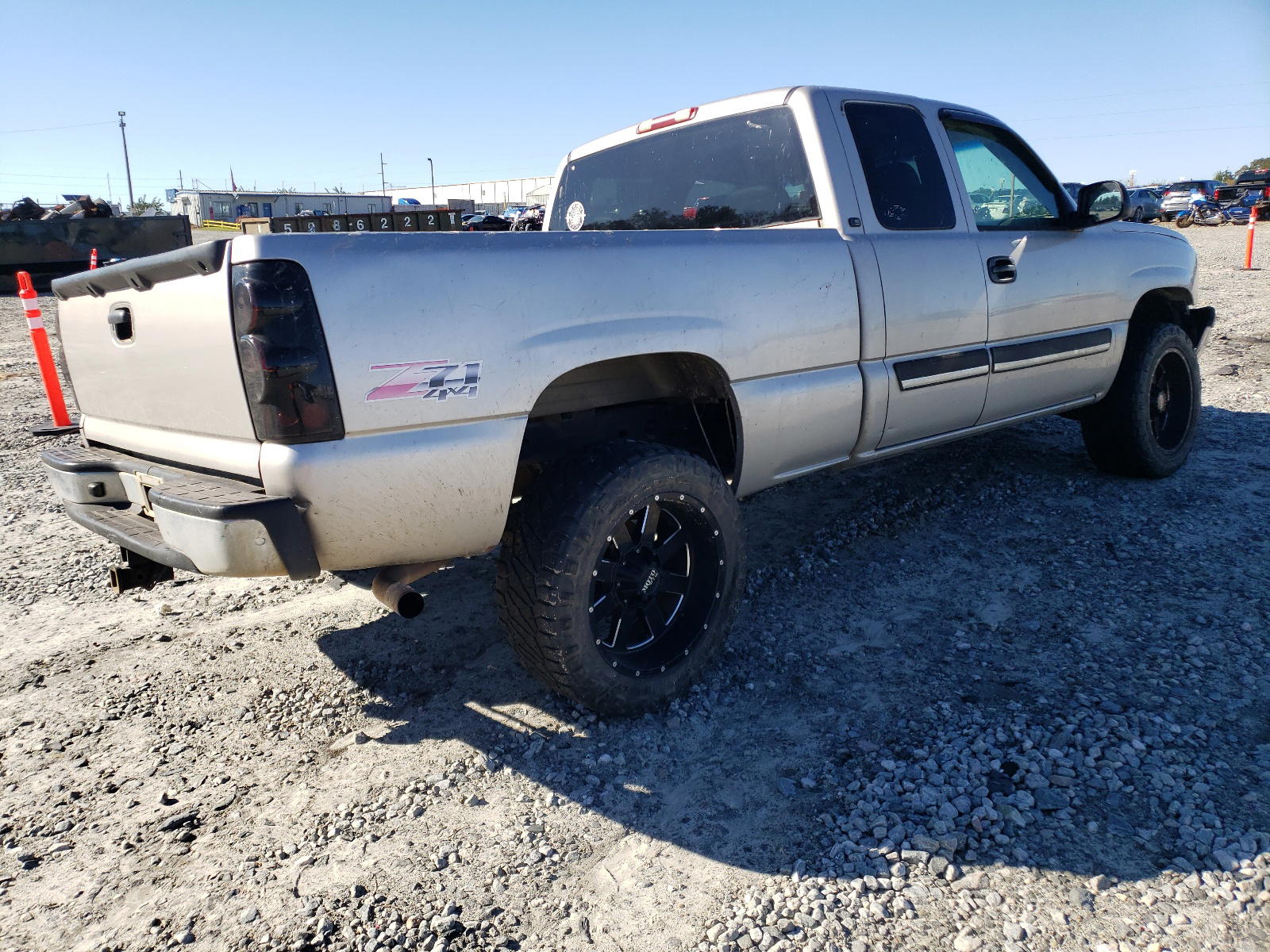 Photo 4 from auction – 2004 CHEVROLET SILVERADO with VIN 2GCEK19T641180405